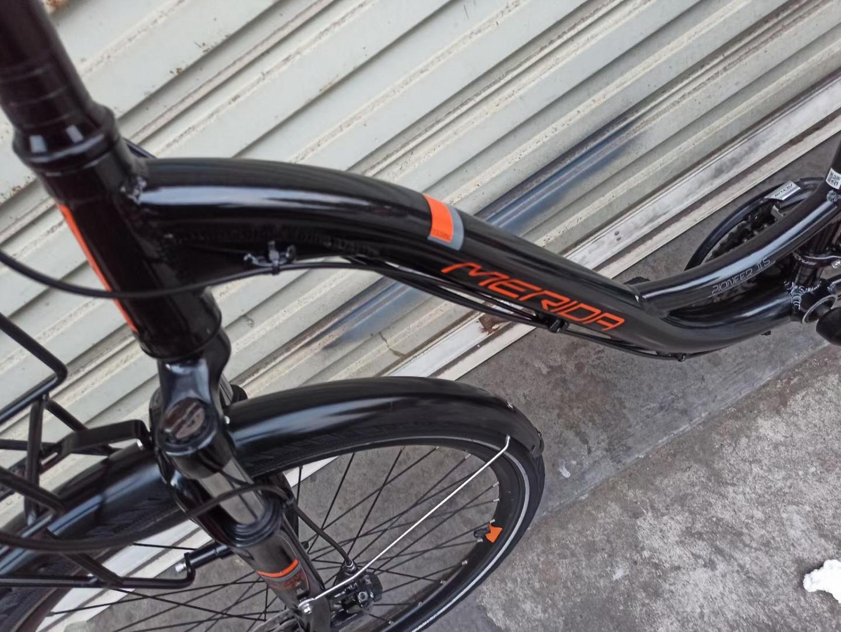 美利达拓荒者2s,旅行车,禧玛诺油刹27速,26寸轮组,前叉可锁,成色如图