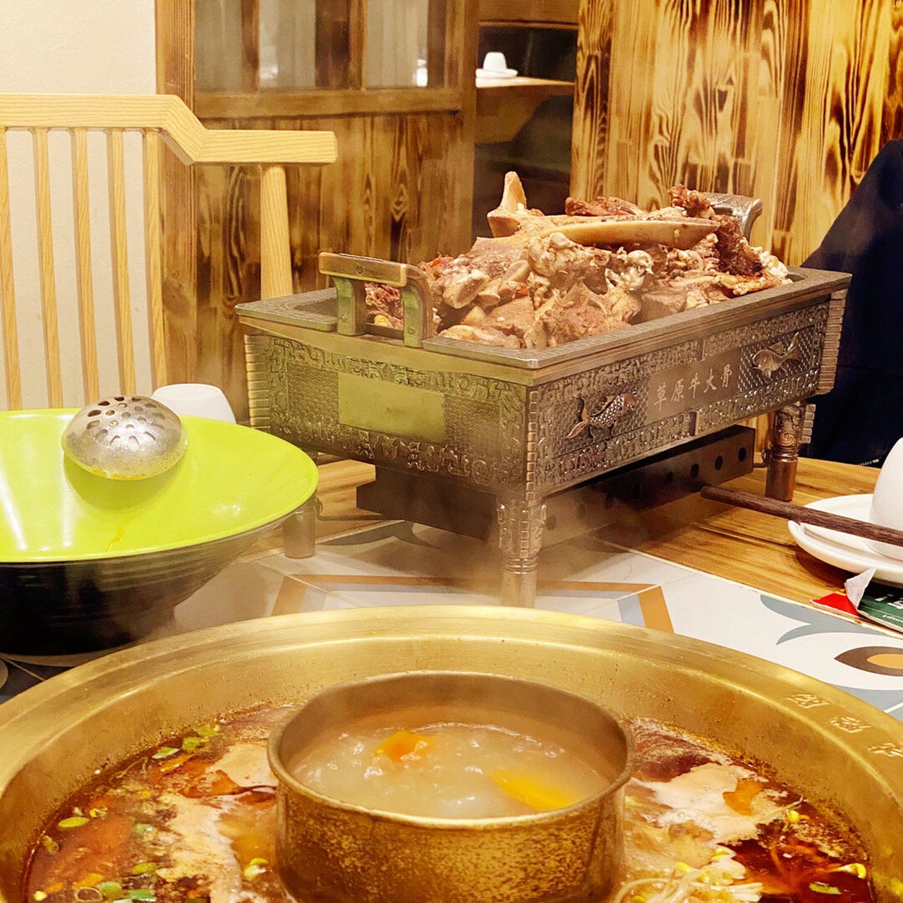 乌鲁木齐探店|自助火锅,牛大骨不限量 『草原牛大骨火锅自助』 来自