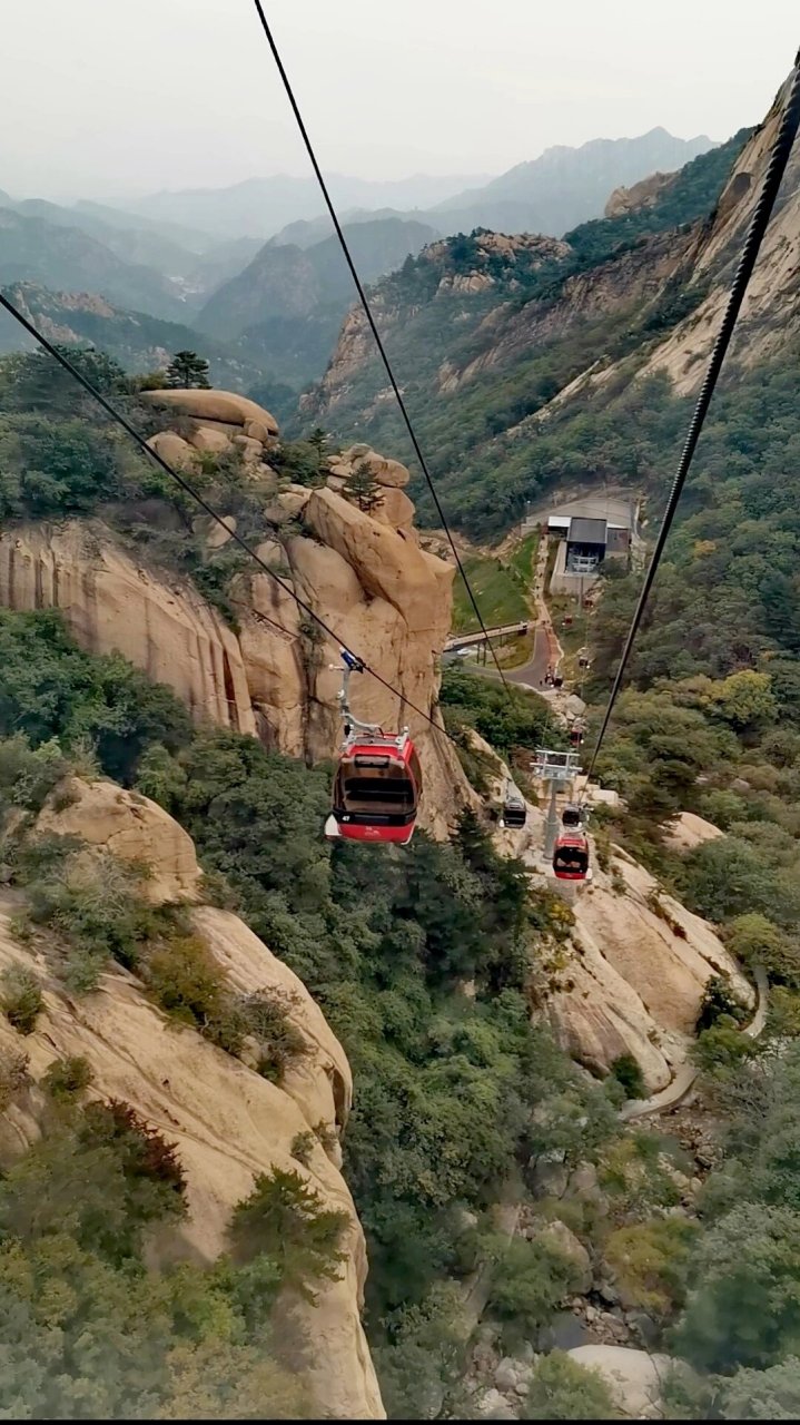 高空缆车俯瞰祖山 震撼呀 建议大家买全程观光车 单程高空缆车 祖山太