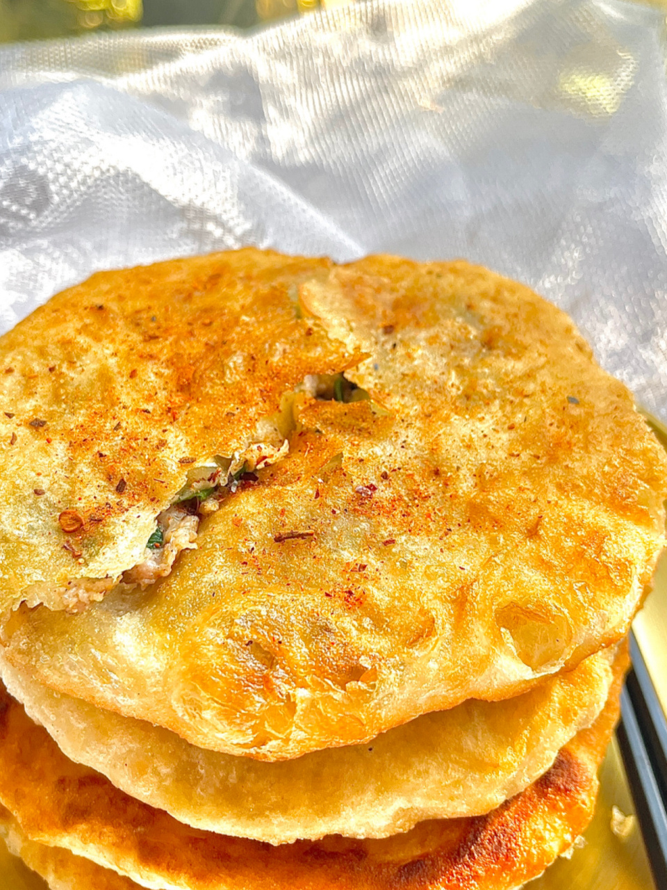 葱油饼 外脆内软 太香了! 好吃的葱香肉饼,在家可以做,一学就会!喜欢