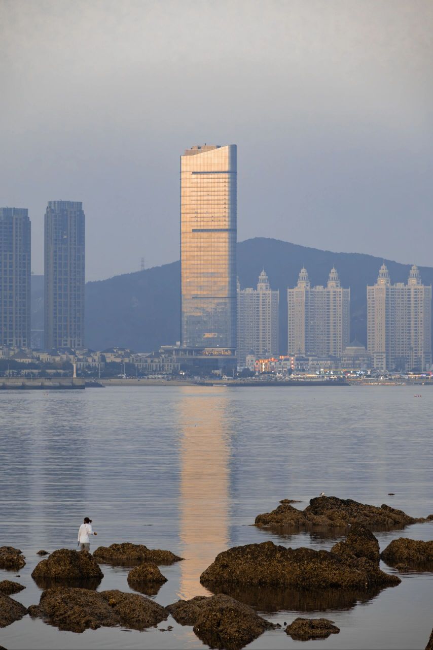 大连黑石礁公园丨nikon z5  大连黑石礁公园星海广场方向 p1 iso3200