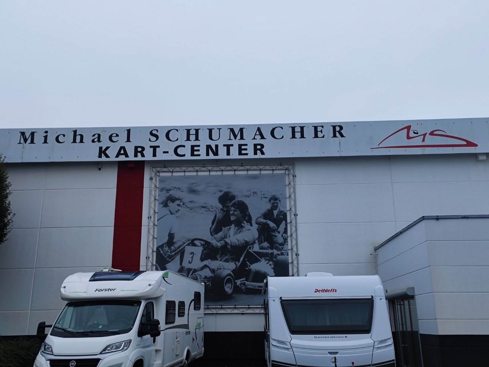 今儿来舒马赫的卡丁车场跑一跑.