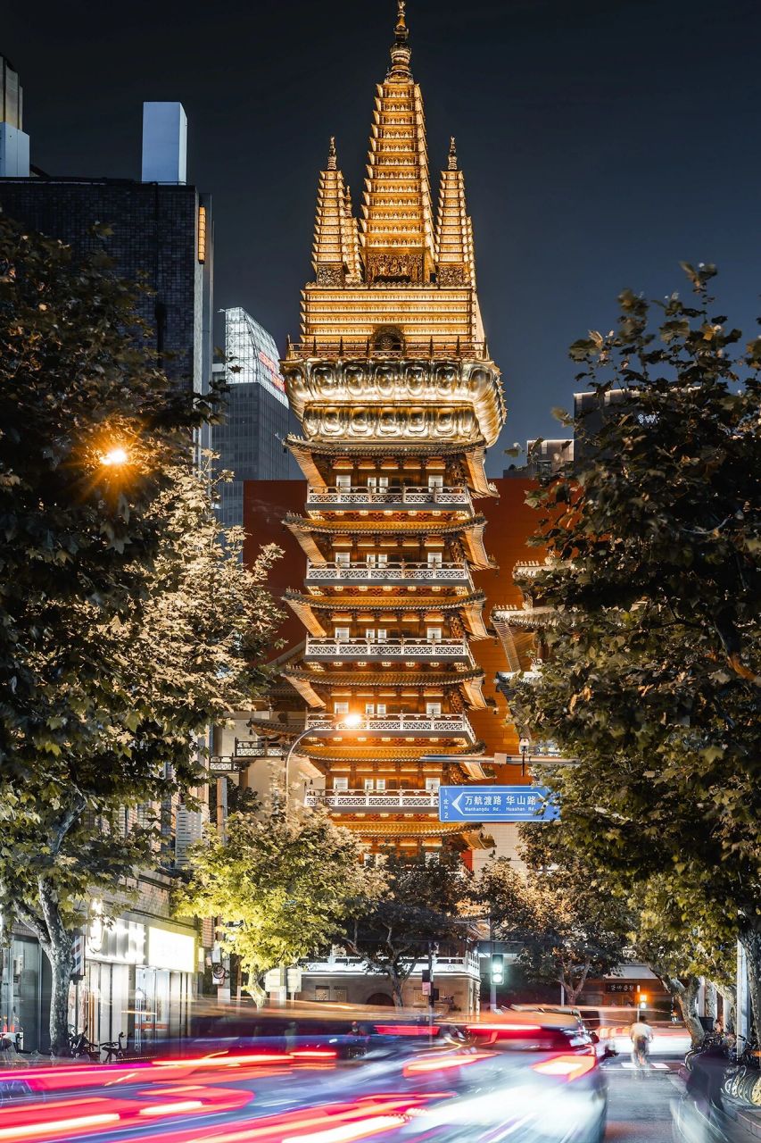 雨后的静安寺夜景真的绝了!