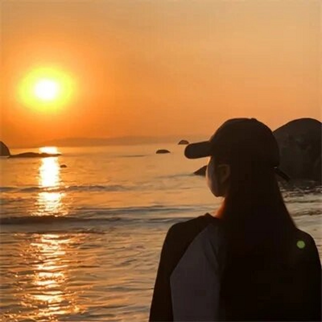 不露脸头像 海边背影女头像 晚霞头像 海边浪漫氛围感头像