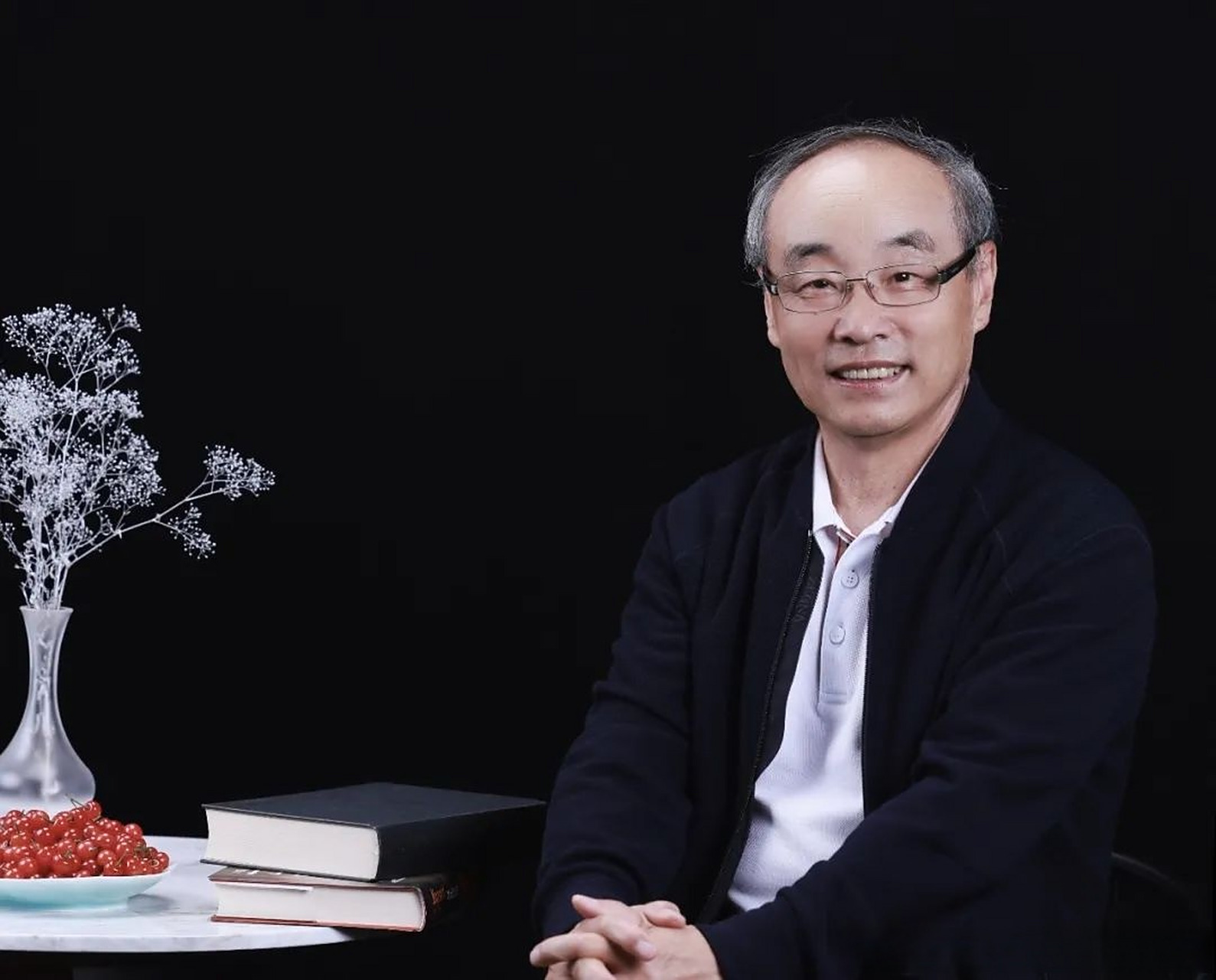 【专访张泽院士:科学的饭碗要端在自己手里】  "除了脑袋之外,科学的