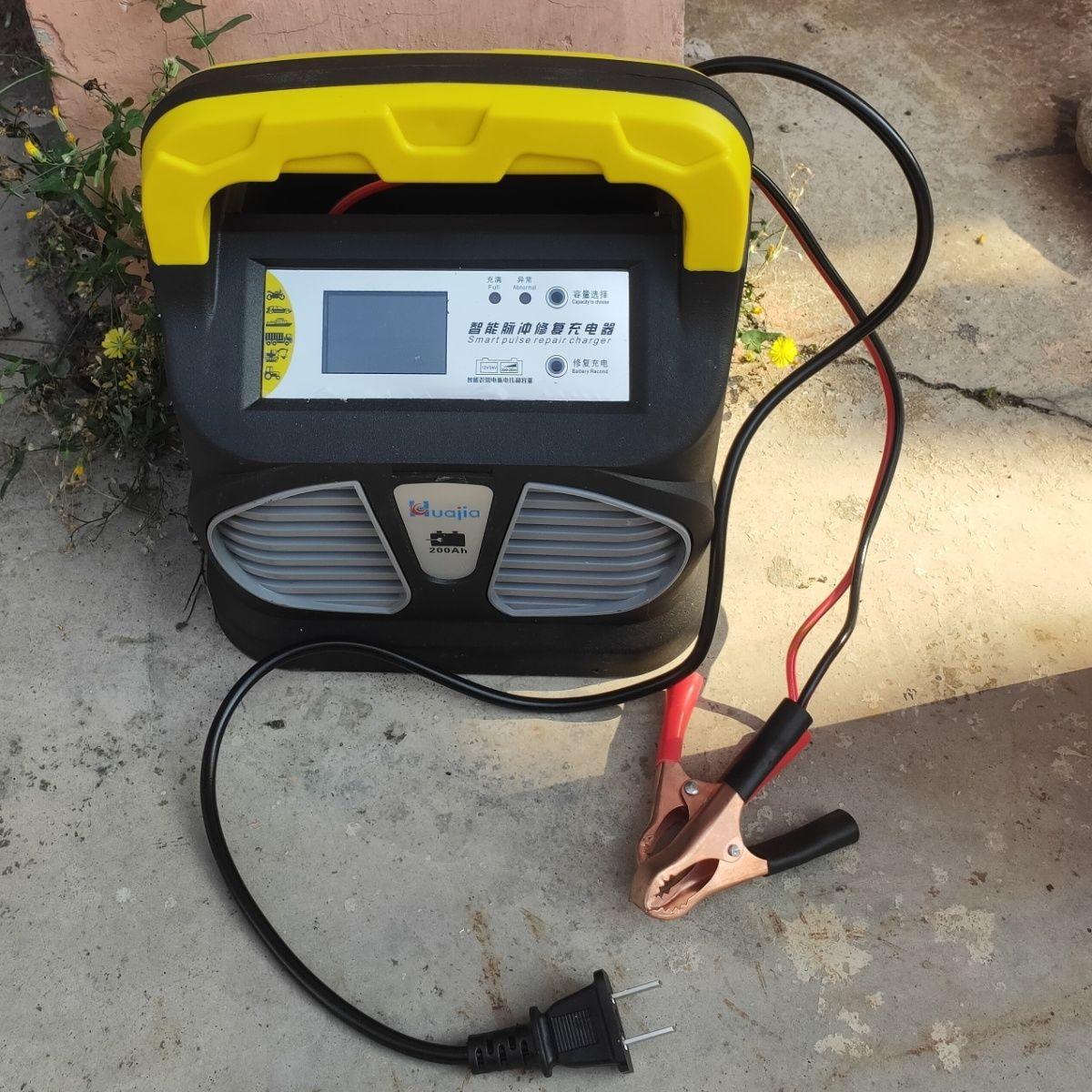 汽车电瓶充电器12v24v200ah充电器