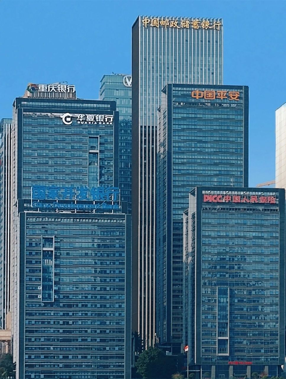 重庆江北嘴的金融大咖们 放眼望去江北嘴的写字楼全是金字招牌(金融