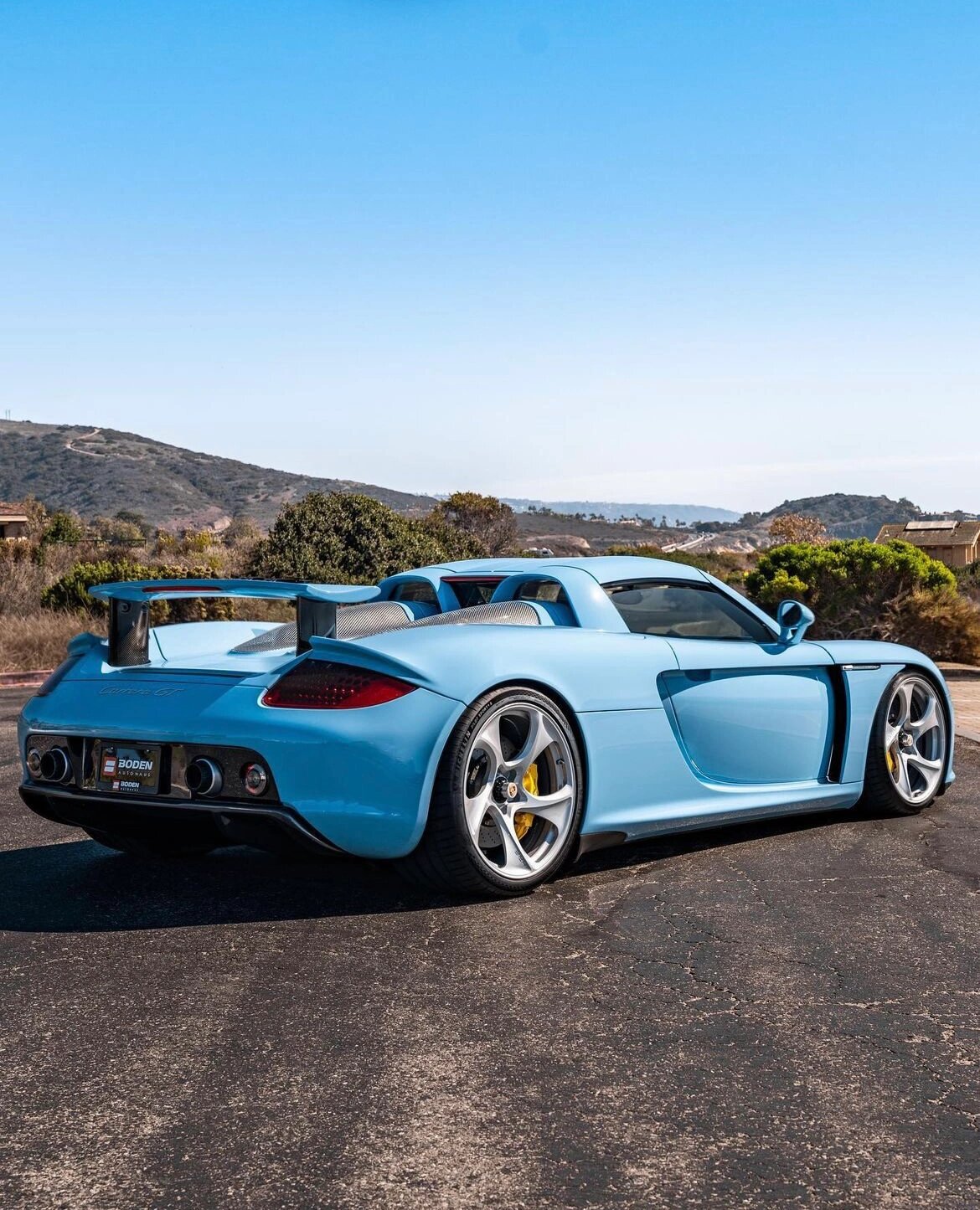 保时捷一代神车carrera gt 最帅的保时捷旗舰,完美的v10声浪