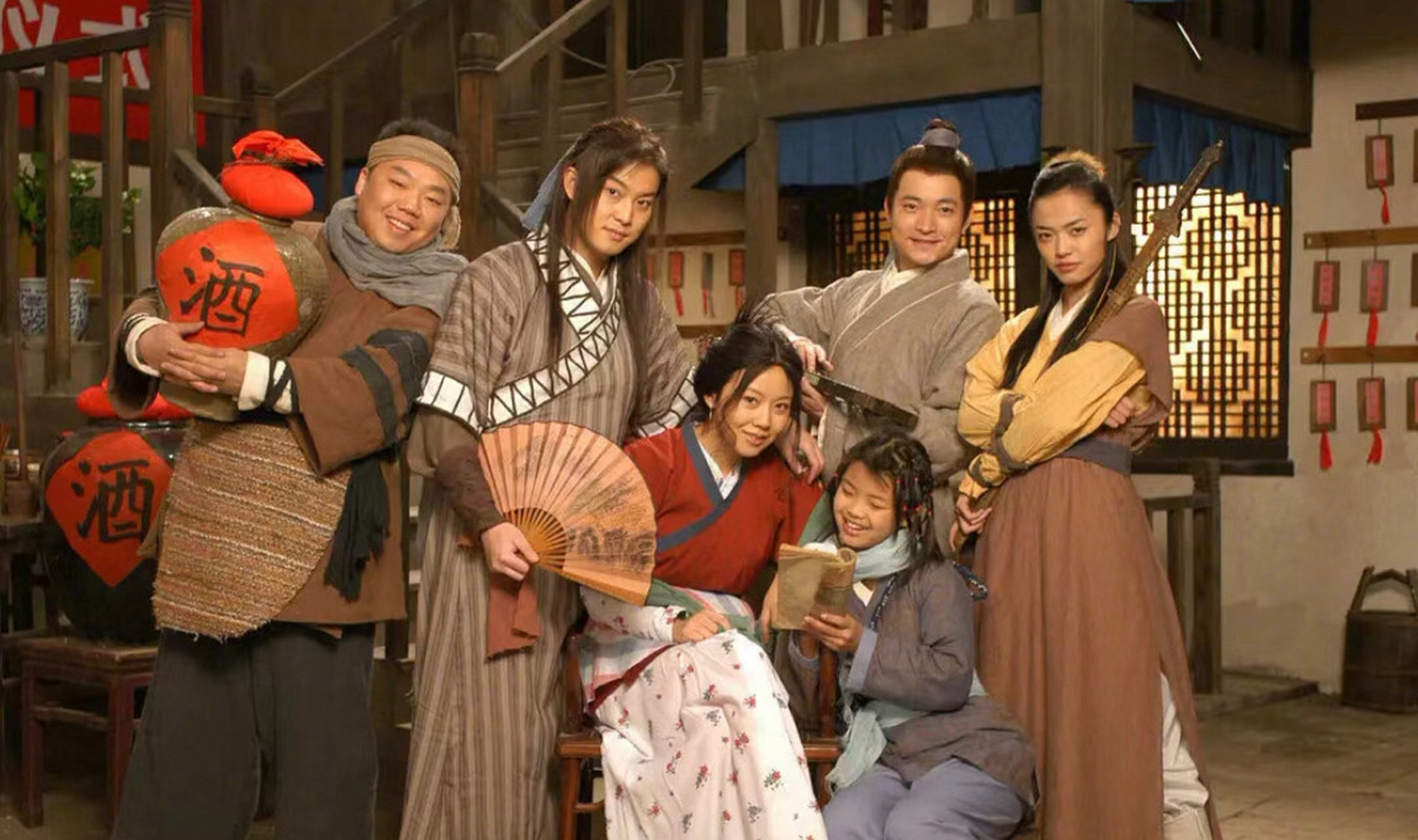 合照不知道摆什么pose,可以跟着武林外传学