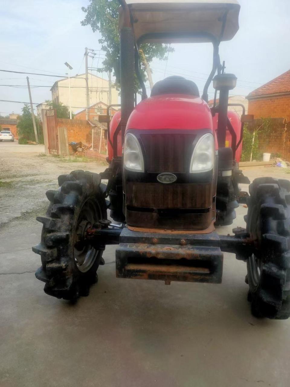 东方红904强压多路阀梭式挡原版原漆几百小时,车况精品带一个旋耕机一