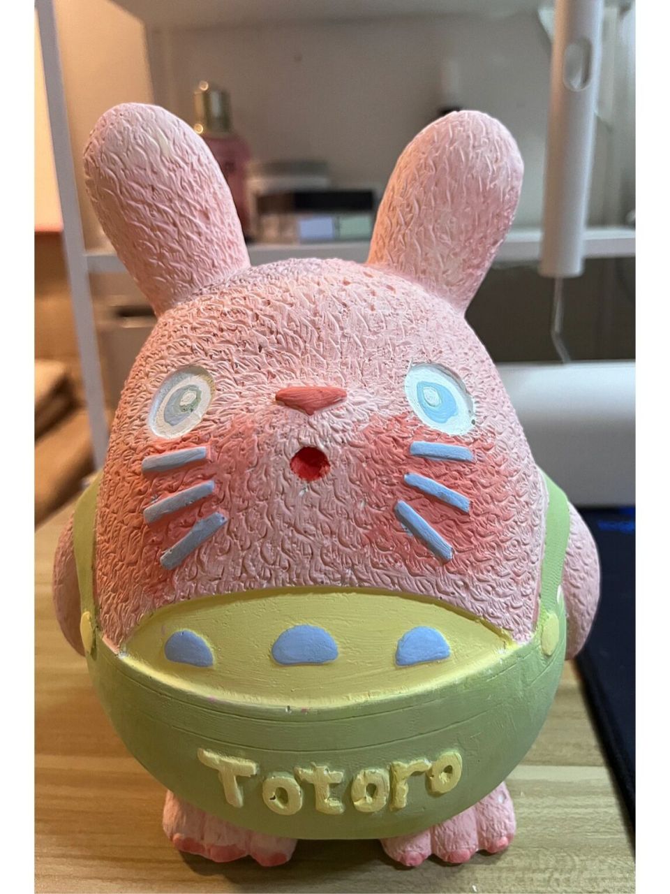 配色好好看的龙猫石膏娃娃涂色 历经俩小时 整体出来的效果还是不错的