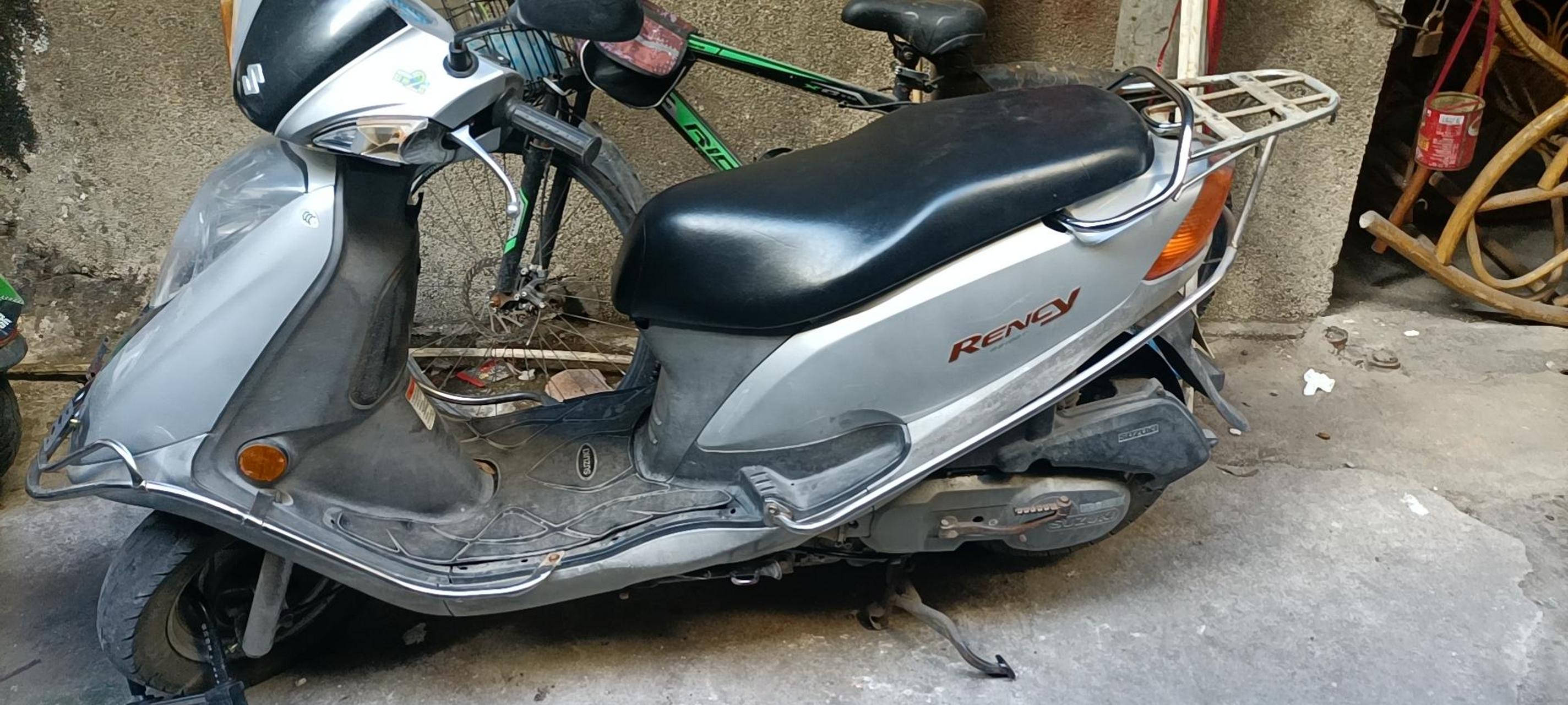 出售一台轻骑铃木韵彩,成色一般,铃木机头相当靓,静又力,杂牌车的价钱