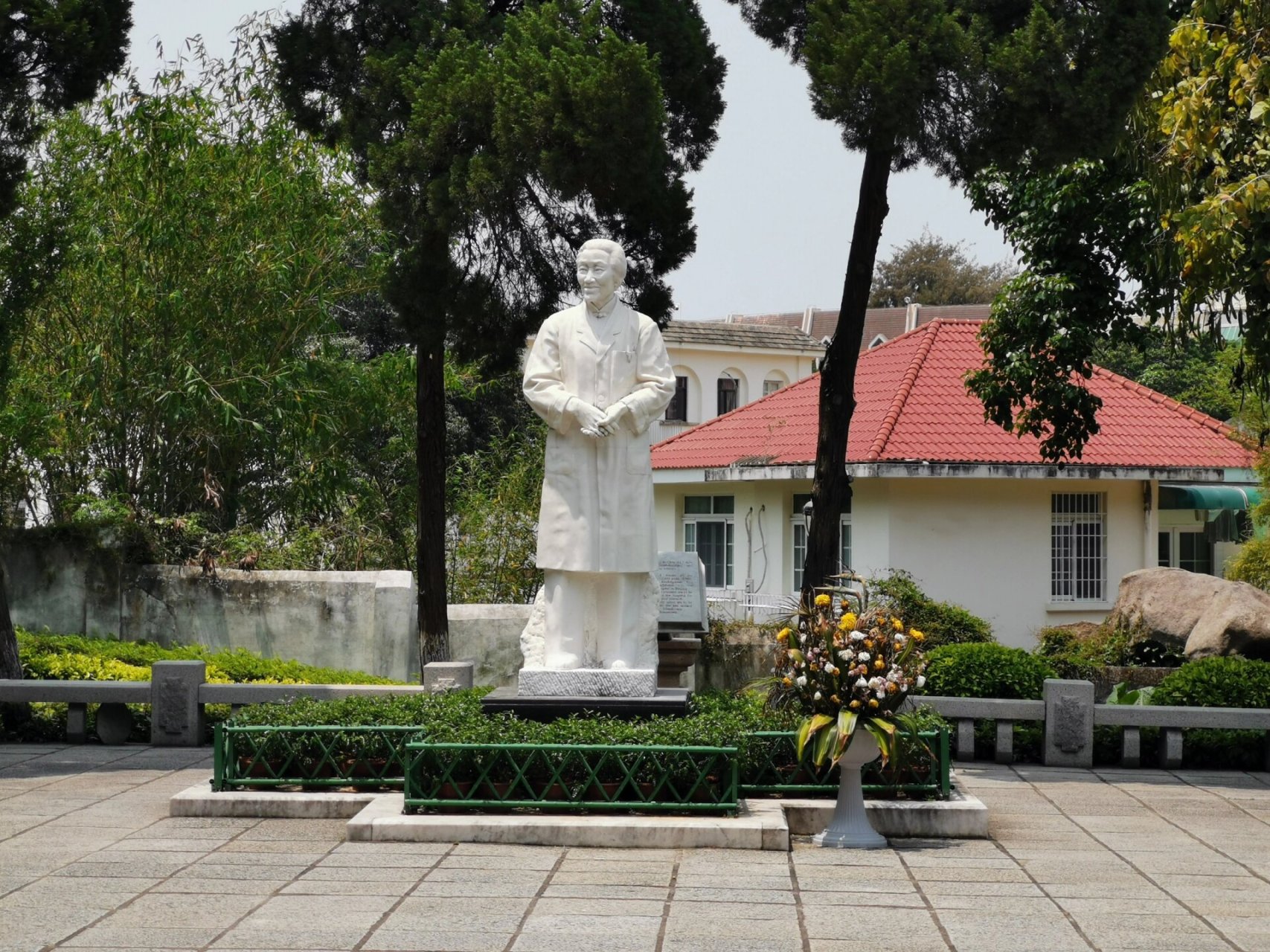 鼓浪屿林巧稚纪念馆,值得一去 林巧稚1901年生于厦门鼓浪屿,为妇产科