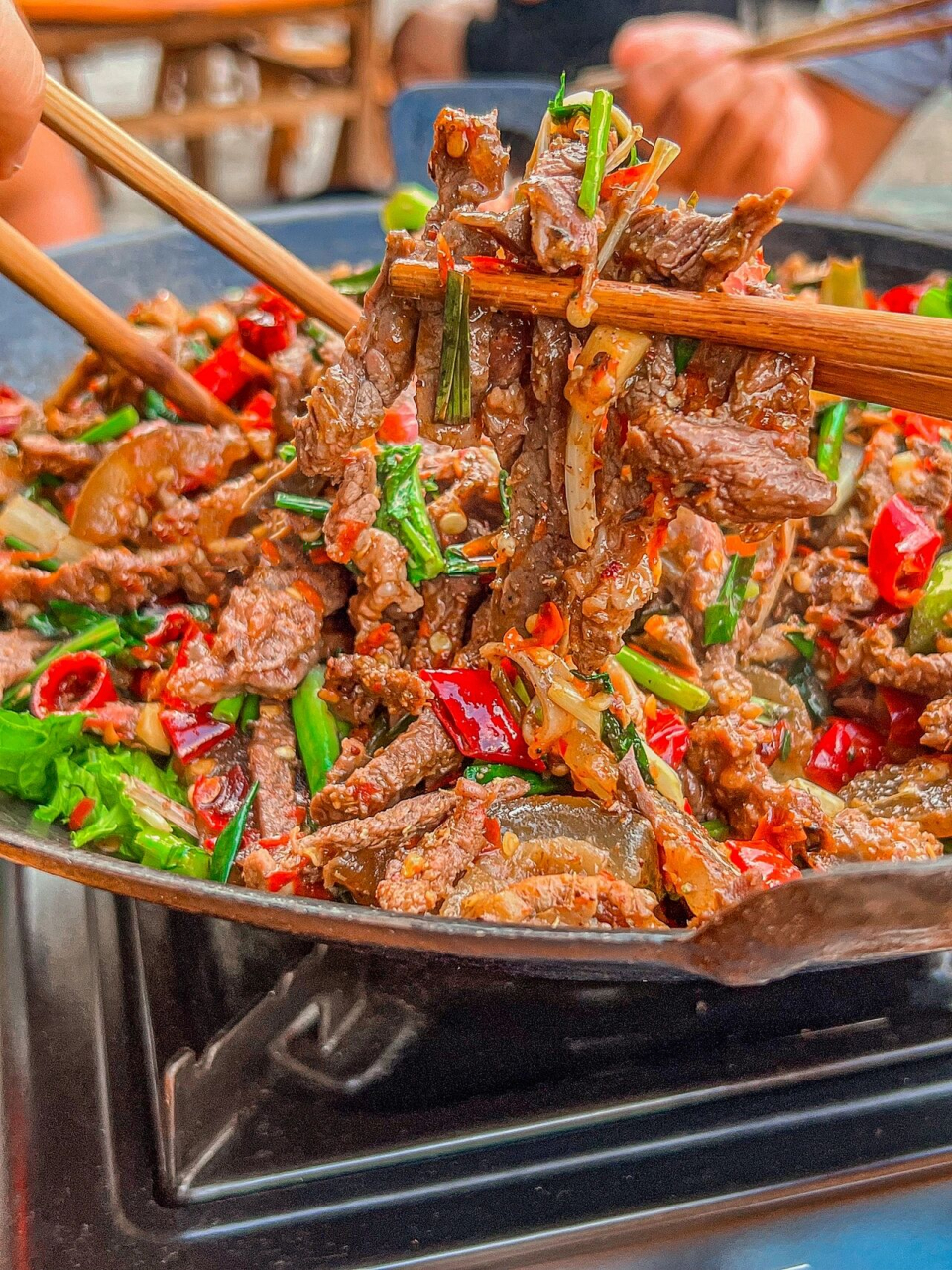 超好吃的施秉干锅牛肉03没人带路根本找不到 镇远本地人带我们去吃