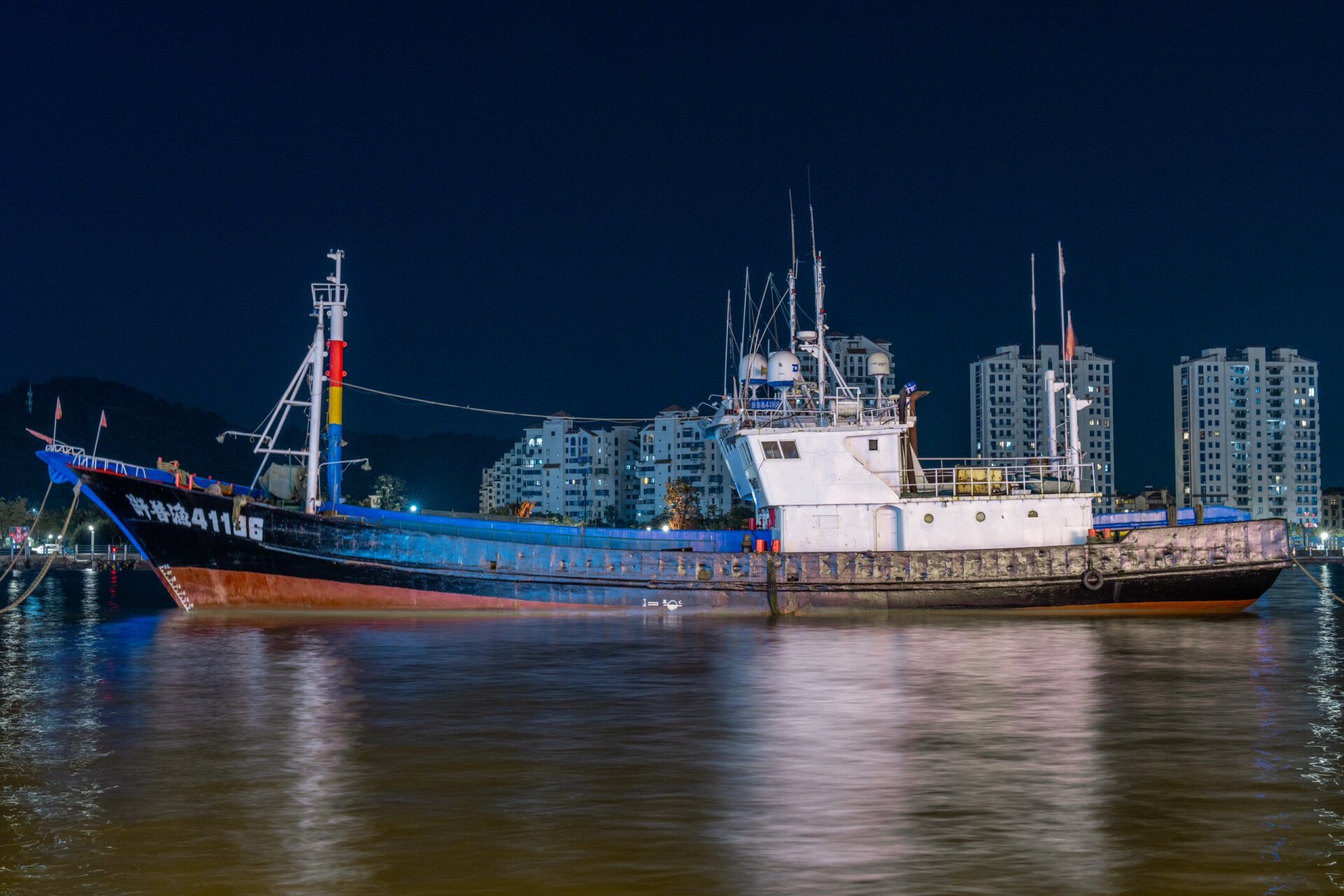 舟山沈家门渔港