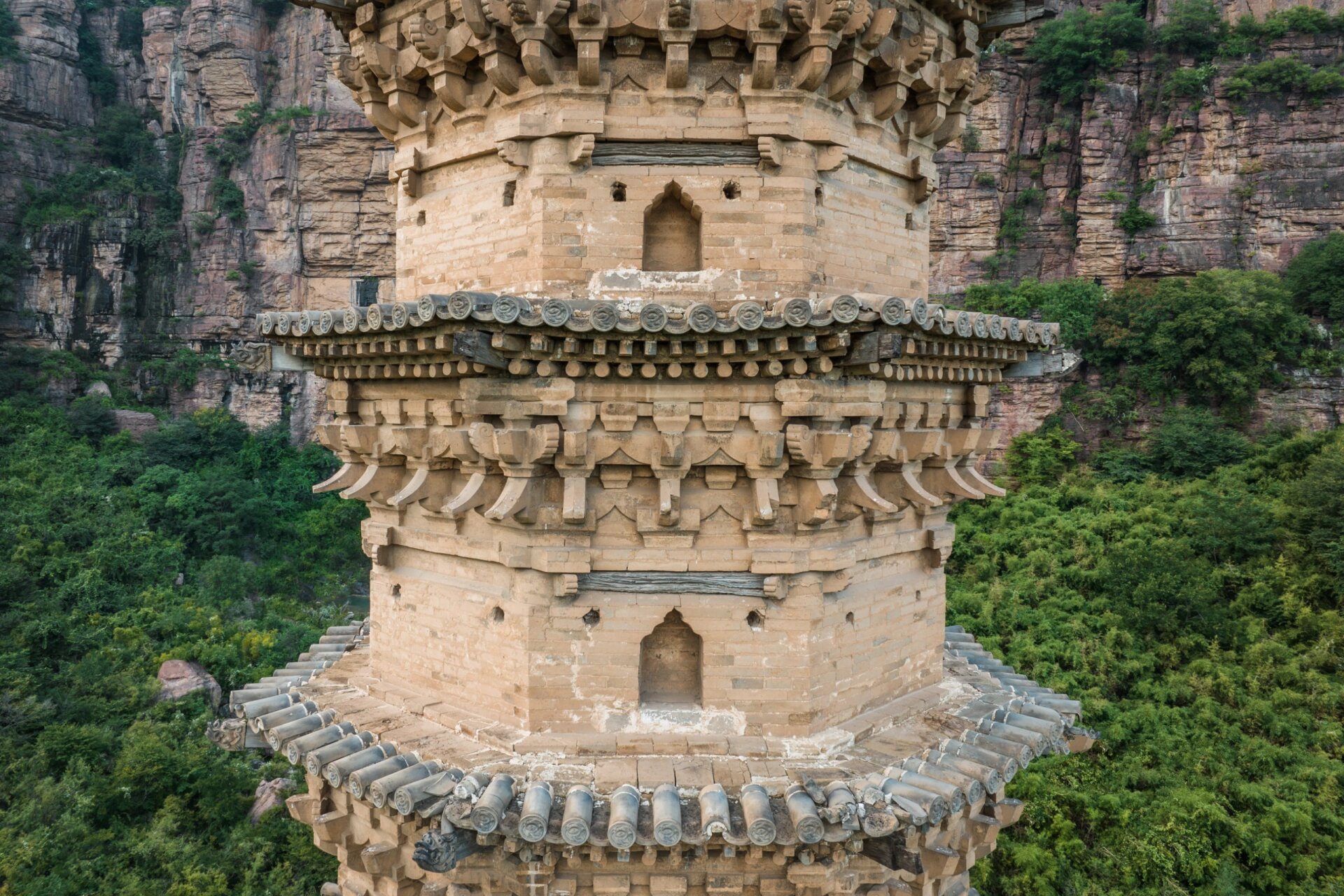 百家岩寺塔  	 第六批全国重点文物保护单位 位于河南省焦作市修武县