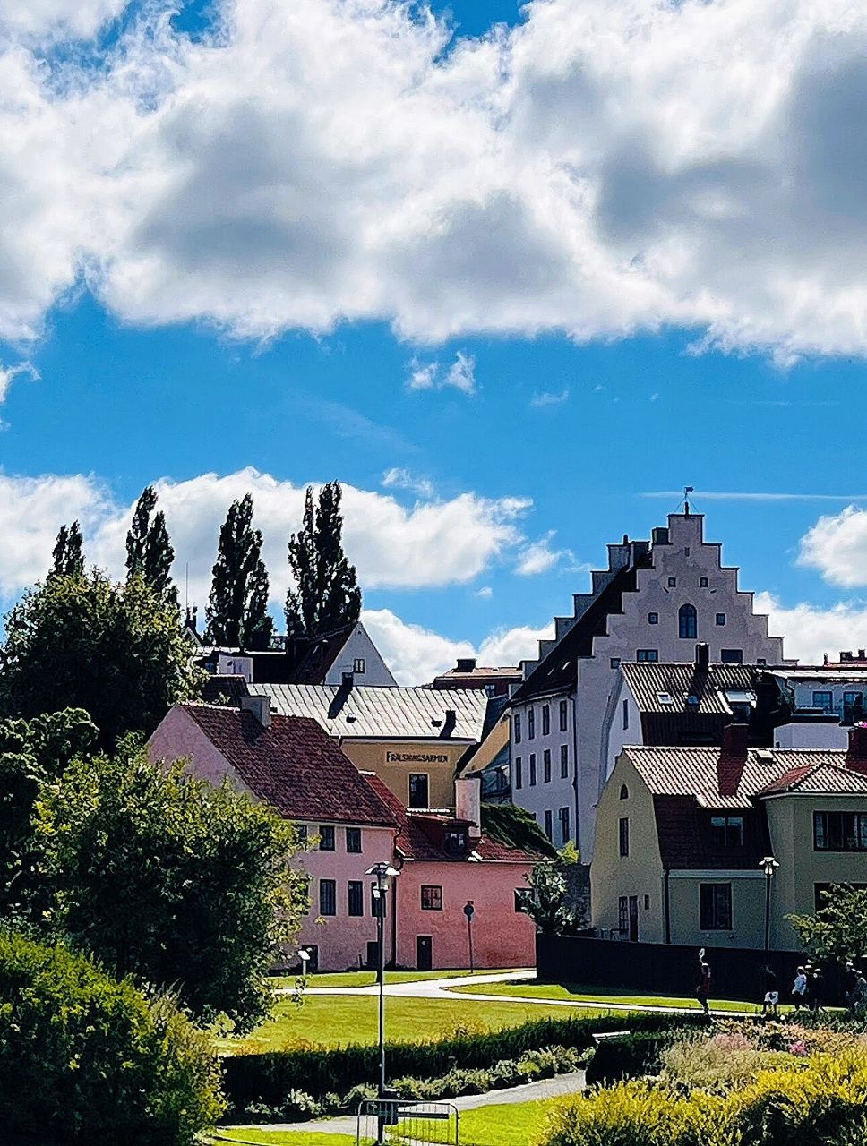 瑞典维斯比(1) 维斯比是瑞典哥特兰岛最大的城市,也是斯堪的纳维亚