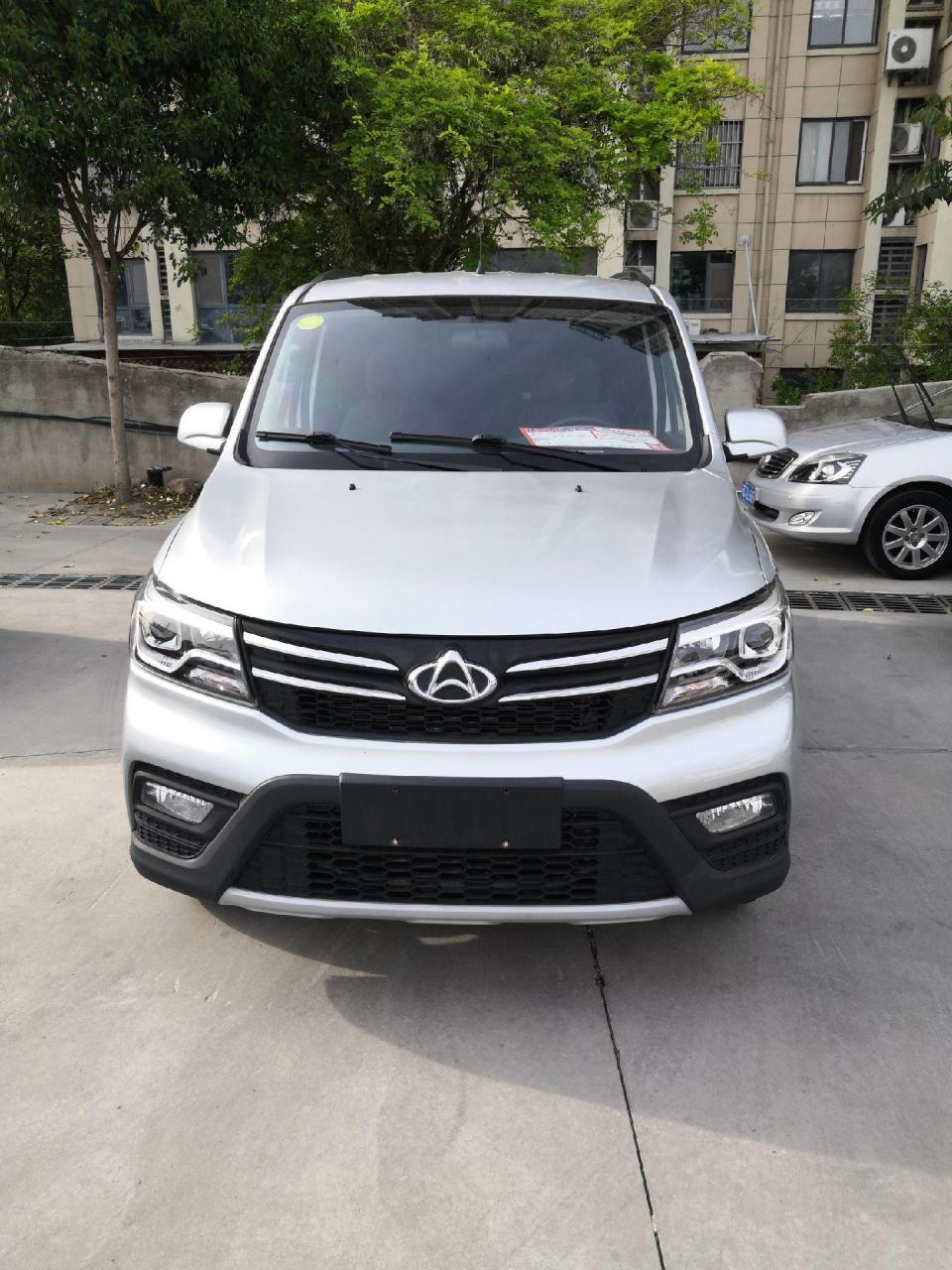 2021年长安欧诺s,1.5l手动挡7座,1万3千公里,原车漆,极品车况好