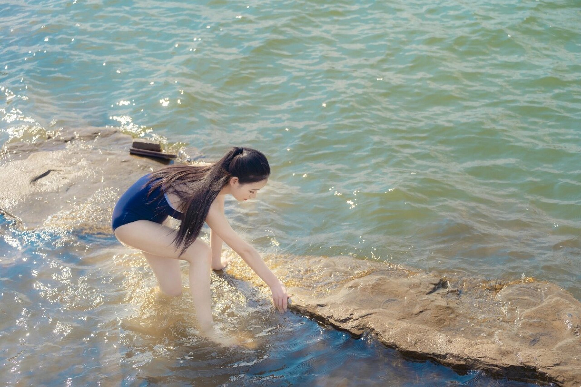 死库水泳装写真