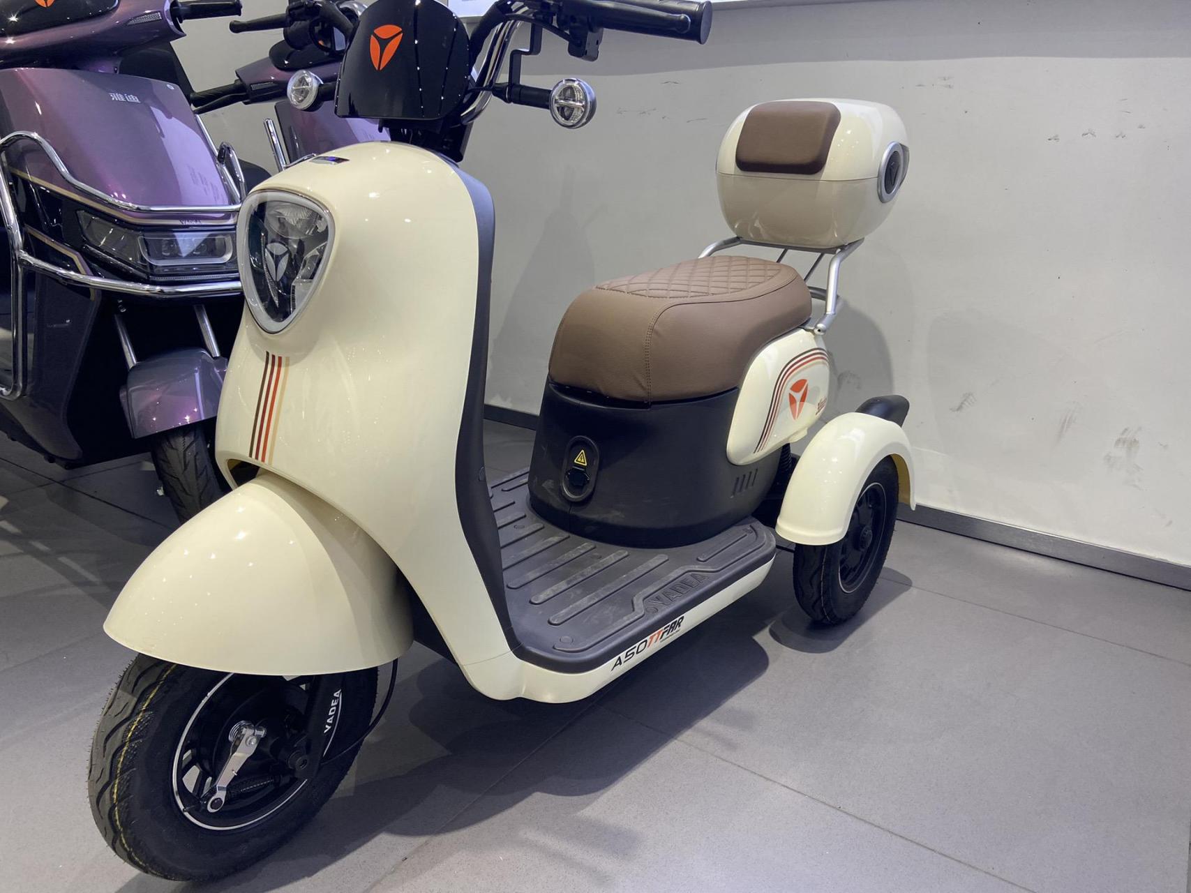 雅迪-a70三轮车