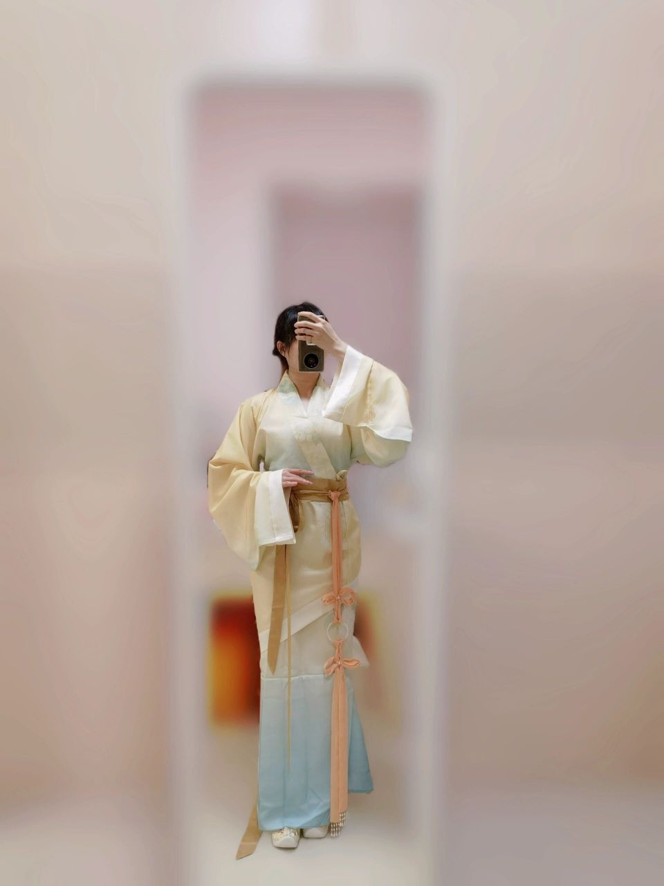 清音阁采薇异色鱼尾曲裾也到啦~ 感觉后买先到的湖蓝反而更得我心