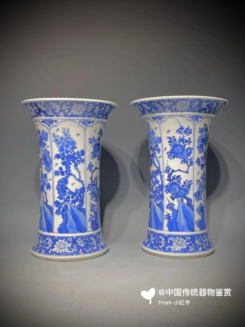 康熙翠毛蓝 青花瓷器是以氧化钴为着色剂在瓷胎上绘出所需图案,然后再