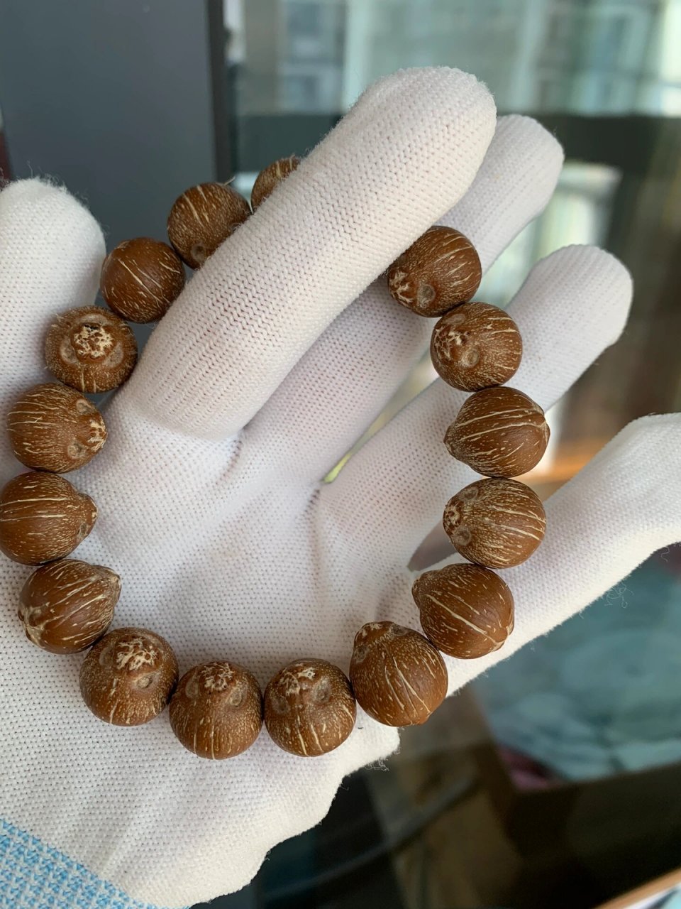 左滑看原皮紫金鼠盘玩一个月的变化～   	 自己又重新配了个老蜜蜡