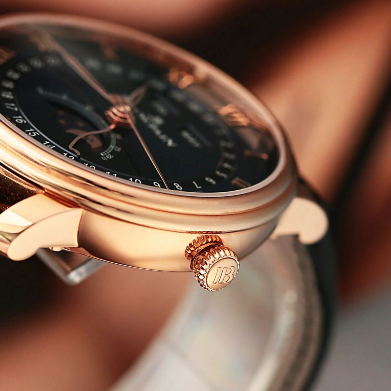 宝珀6654玫瑰金蓝盘6015 现价:107999 品牌:宝珀  系列:经典系列