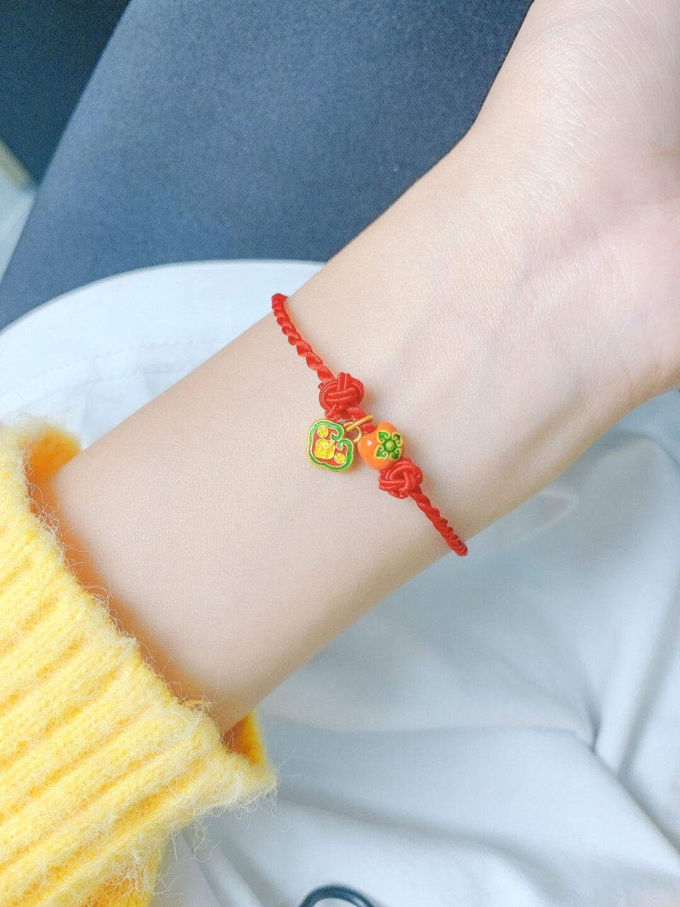 百搭平价 小克重的"柿柿如意"足金手链来啦[庆祝] 小巧精致的柿子与