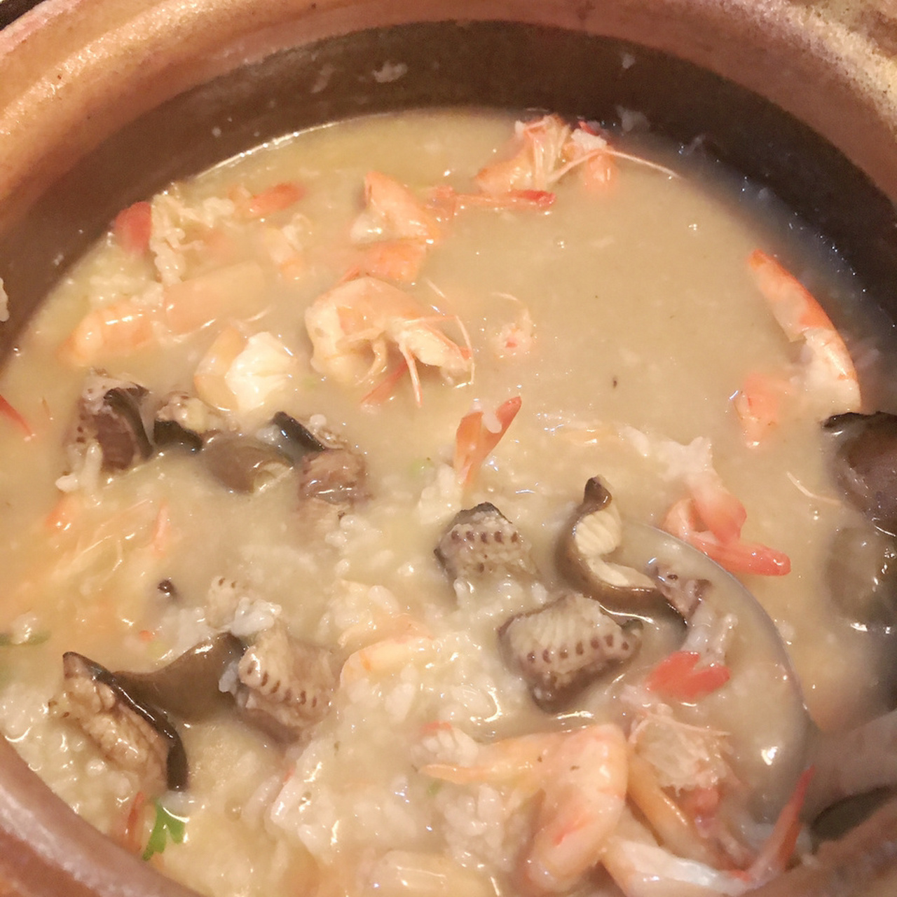 美味砂锅粥,看饿了吧0606 金稻园它家的砂锅粥是真心好吃,潮汕