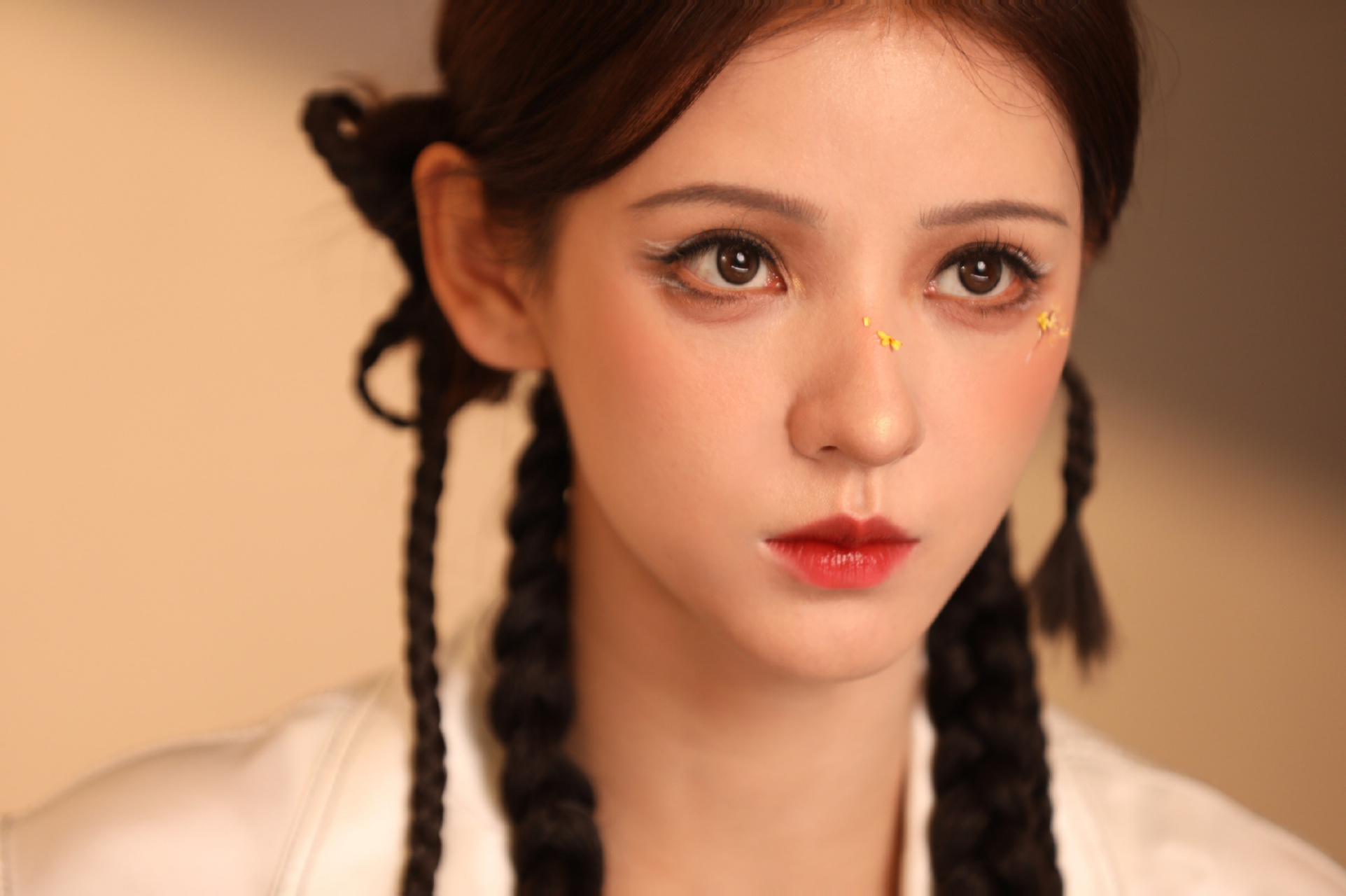 张予曦复古感大片:桂花的浪漫