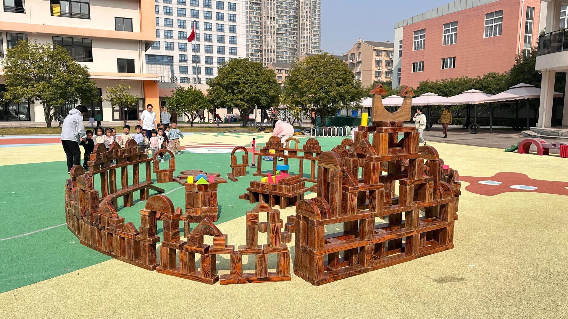 《我的幼儿园》搭建