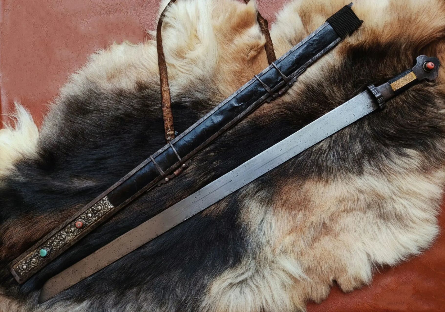 雪域藏刀—来自喜马拉雅的勇士 明清古藏刀,完整度不错,素铁装别有