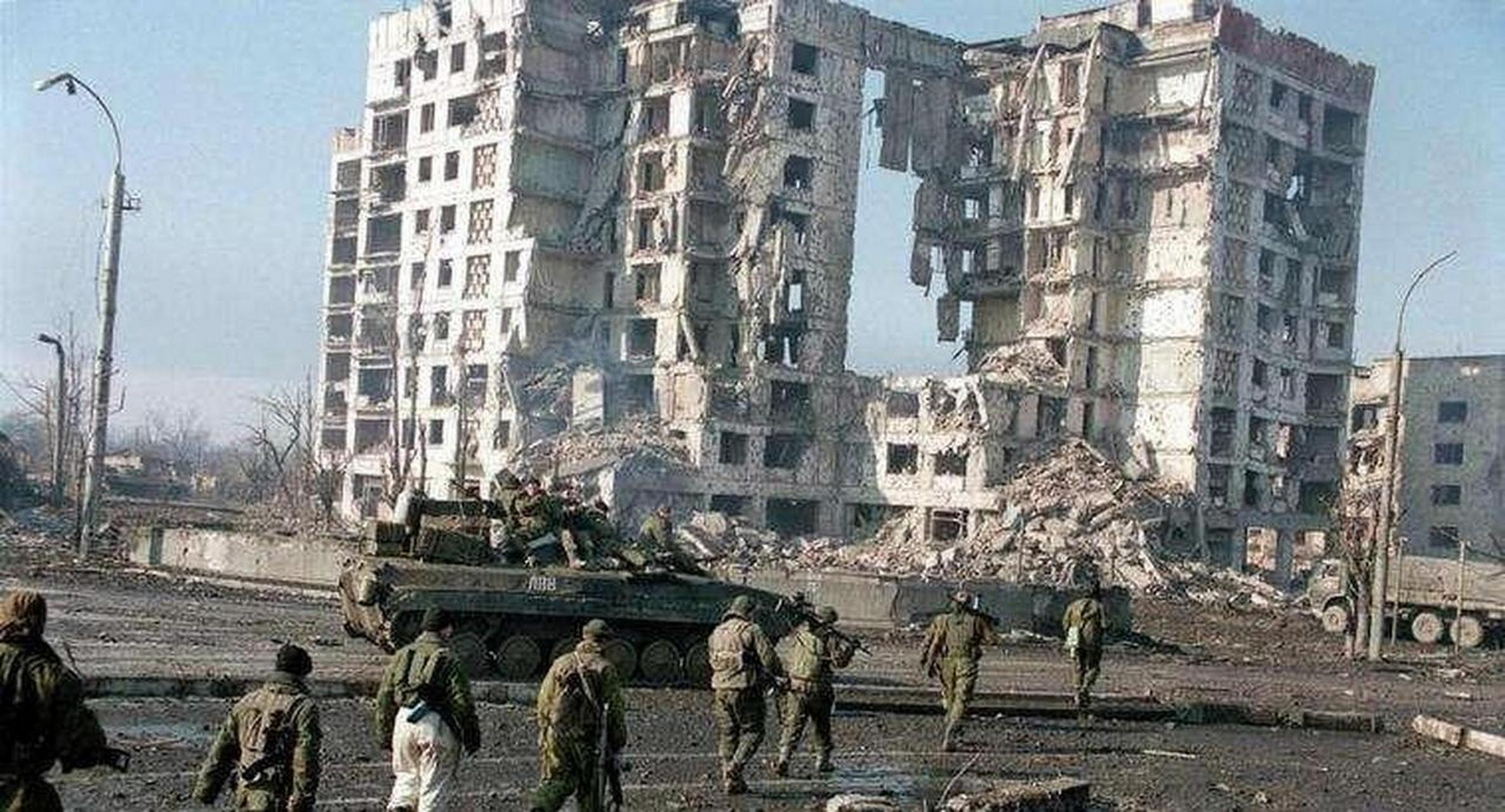 科索沃在20世纪90年代经历了一场剧烈的内战,科索沃阿尔巴尼亚人自90