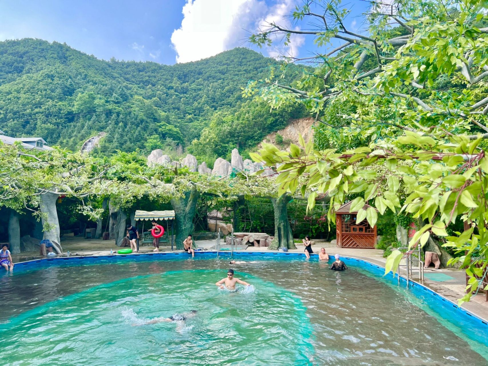 岫岩汤沟温泉度假村图片