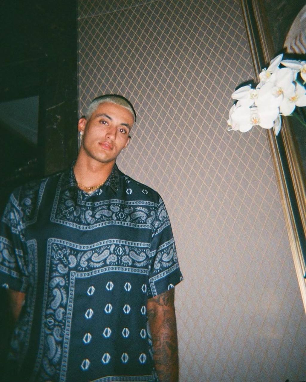 这才是高颜值打球男孩的头像 库兹马 布克