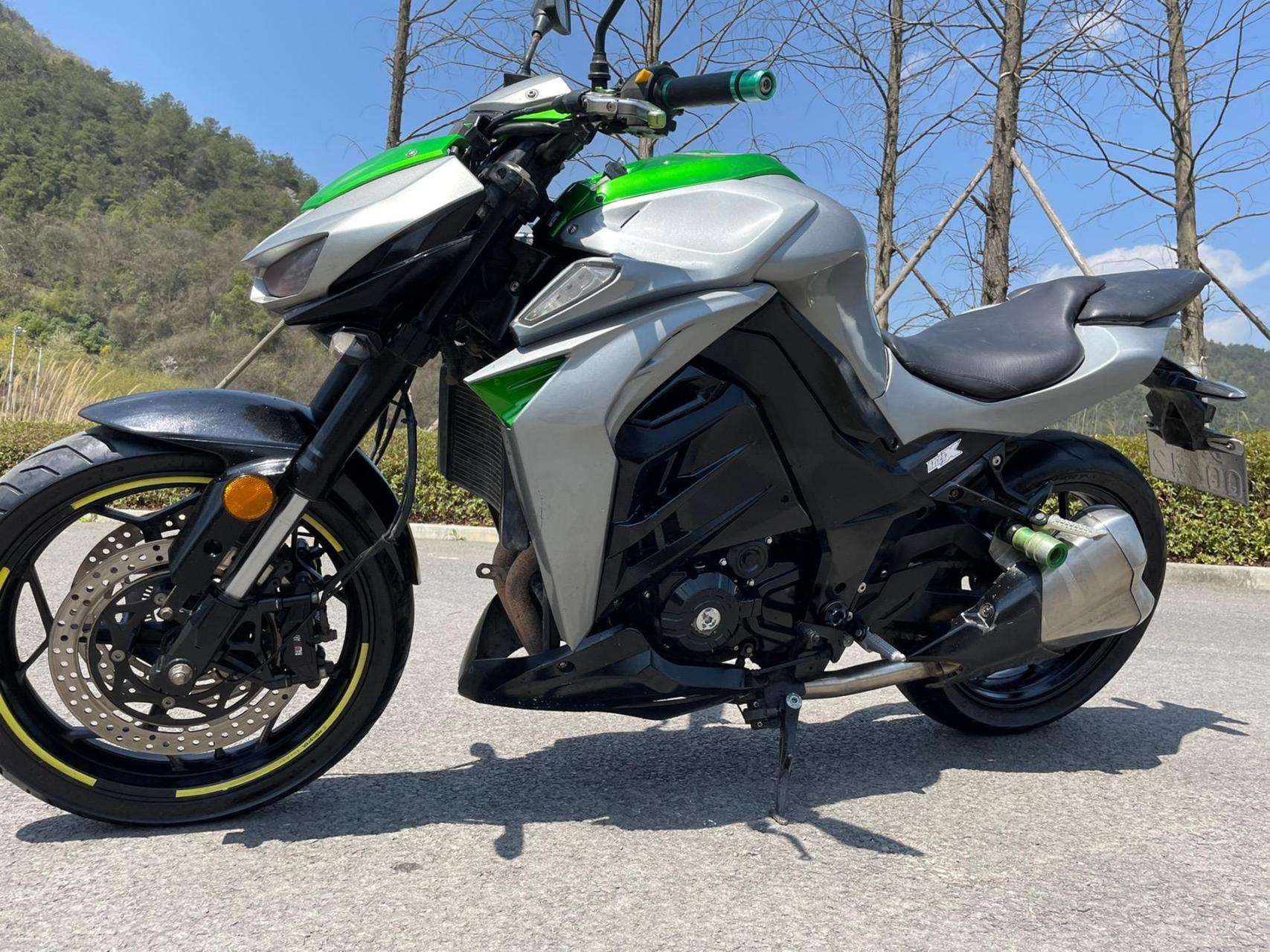 19年嘉爵n19,大蟒蛇,电喷水冷双钢400,倒置减震,车况精品.