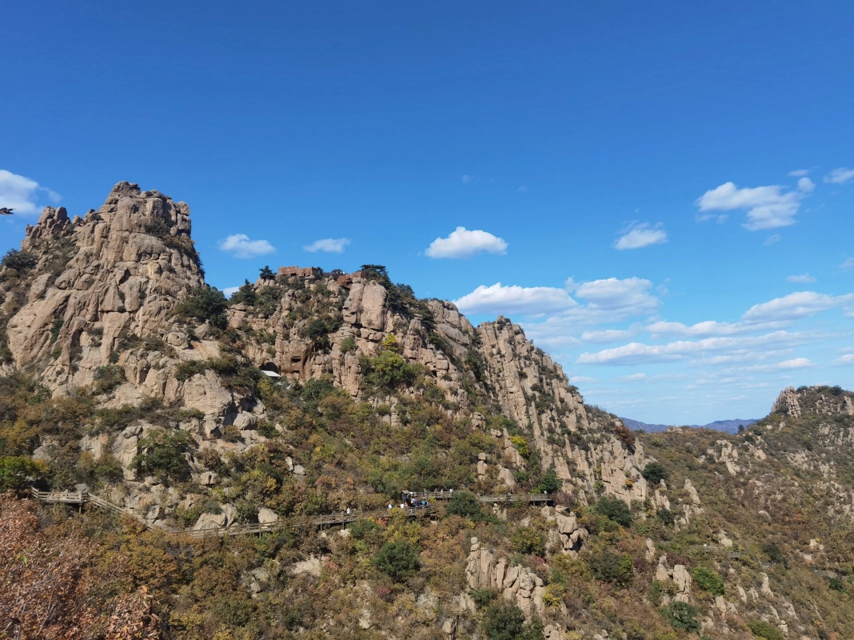 辽宁朝阳大黑山风景区图片