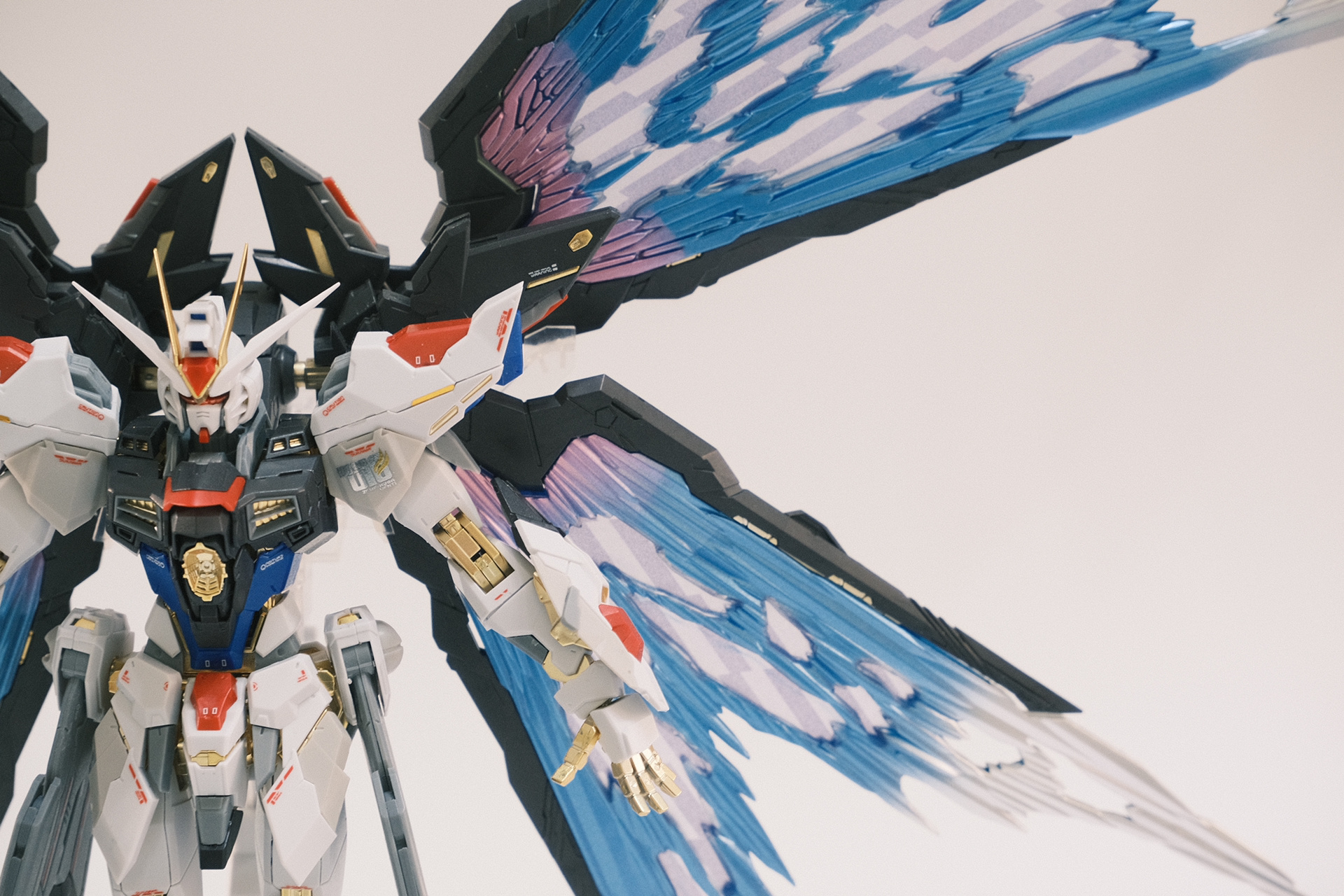 强袭自由vs命运 拍照第二弹这次有了背景效果好很多