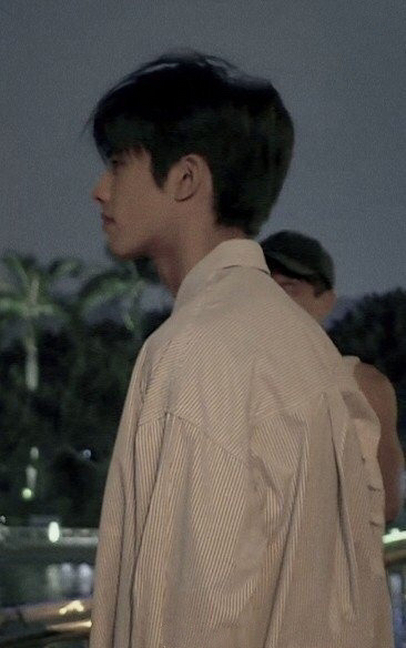 你有没有突然喊老公的全名#我想你,也想睡你,更想睡醒有你 晚安