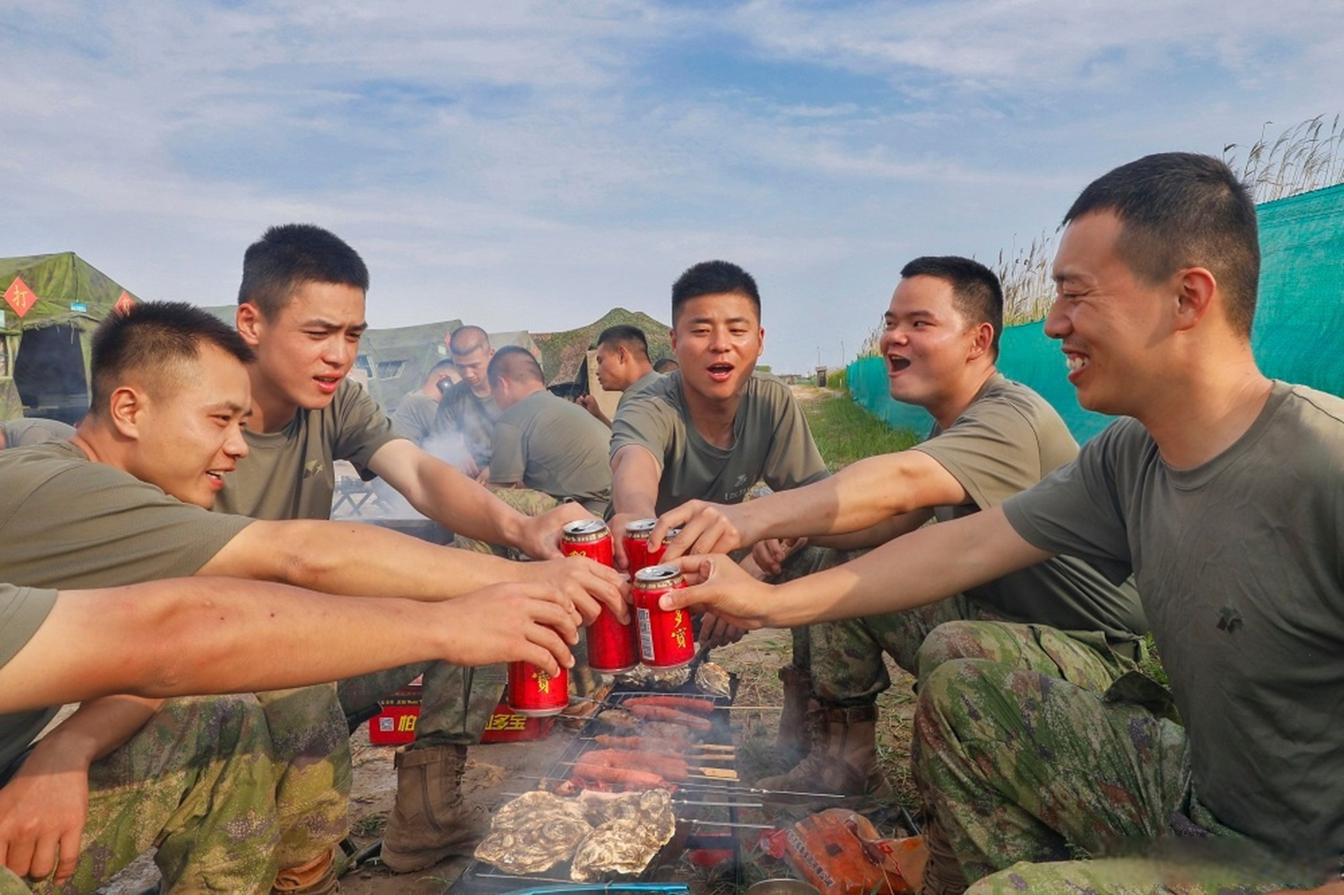 军营文化氛围#  为了让官兵们在课余时间能够充分放松身心,增强练兵