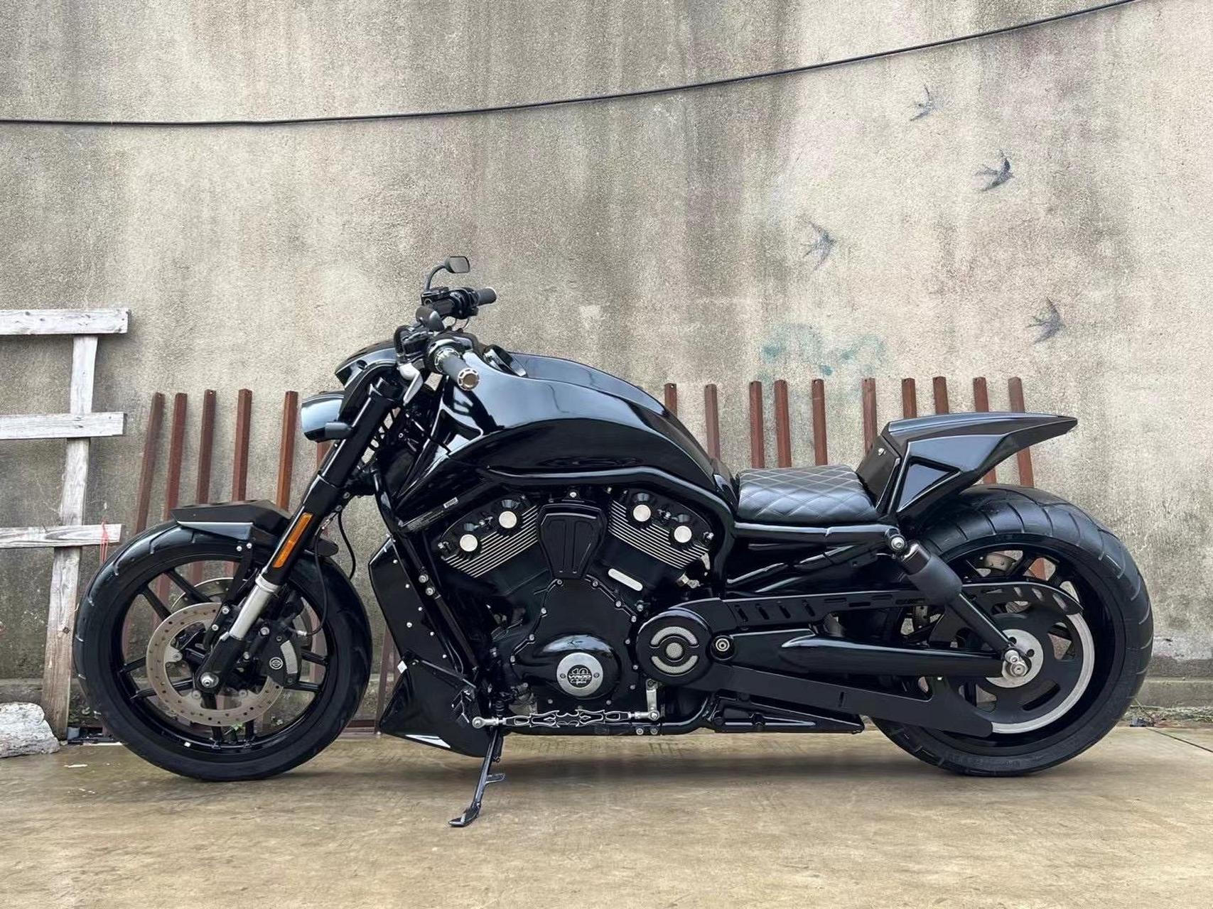 9045800 2013哈雷金刚狼1250 十周年纪念版限量 保时捷合作研发水冷