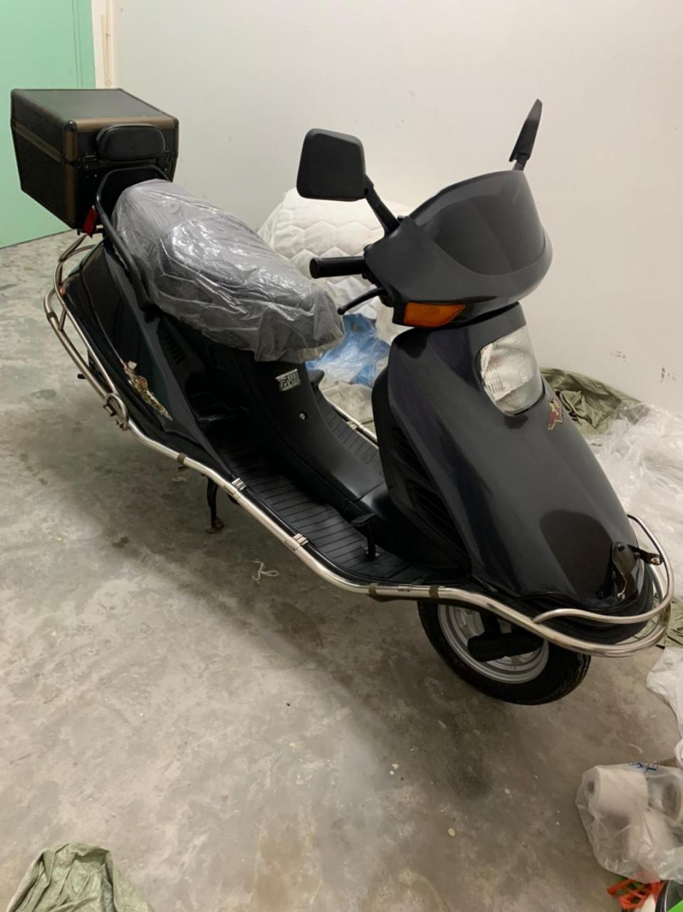 本田大黑鲨ch125,情怀车,实力玩家的象征