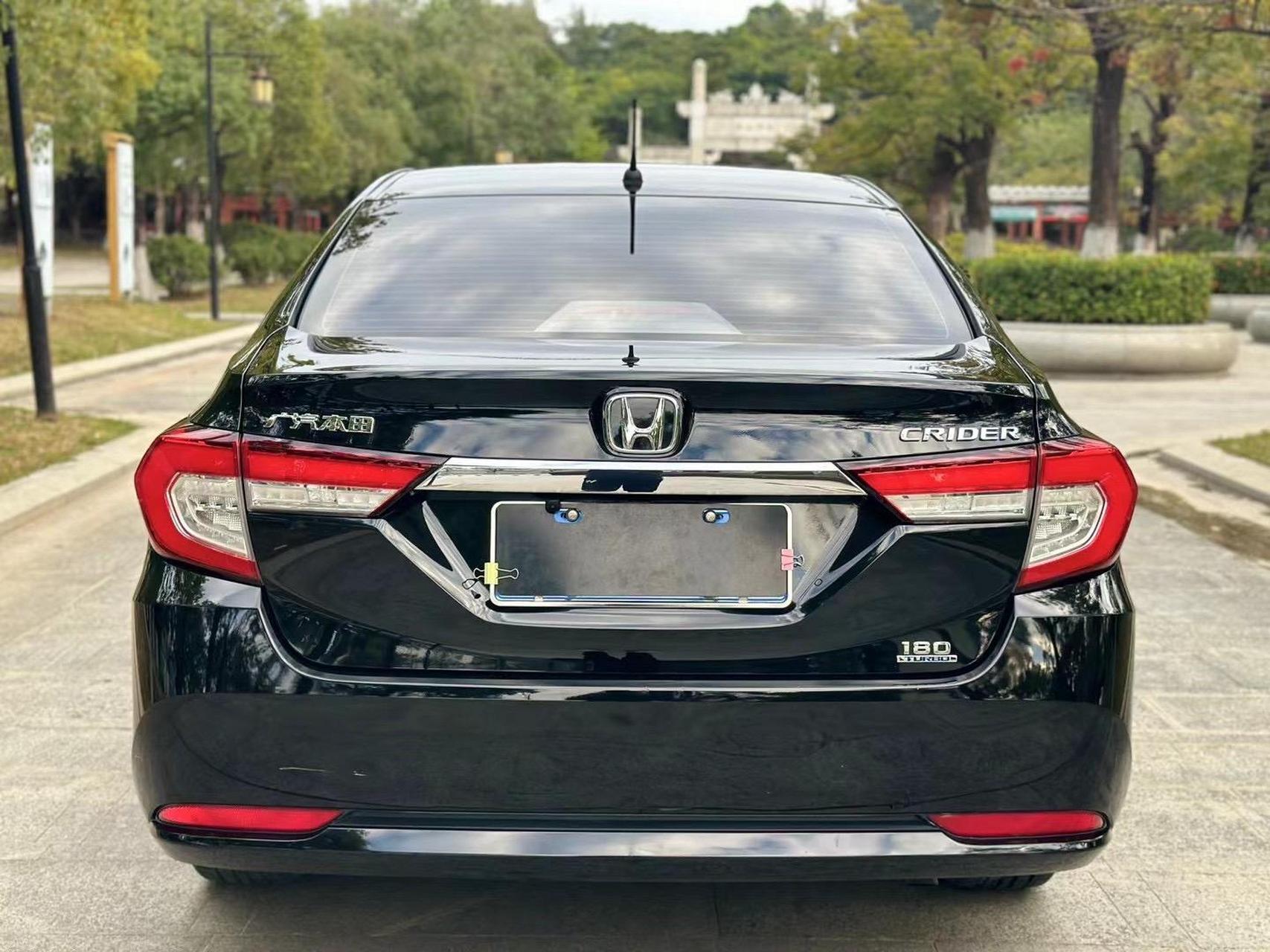 19款本田凌派180自动舒适版.