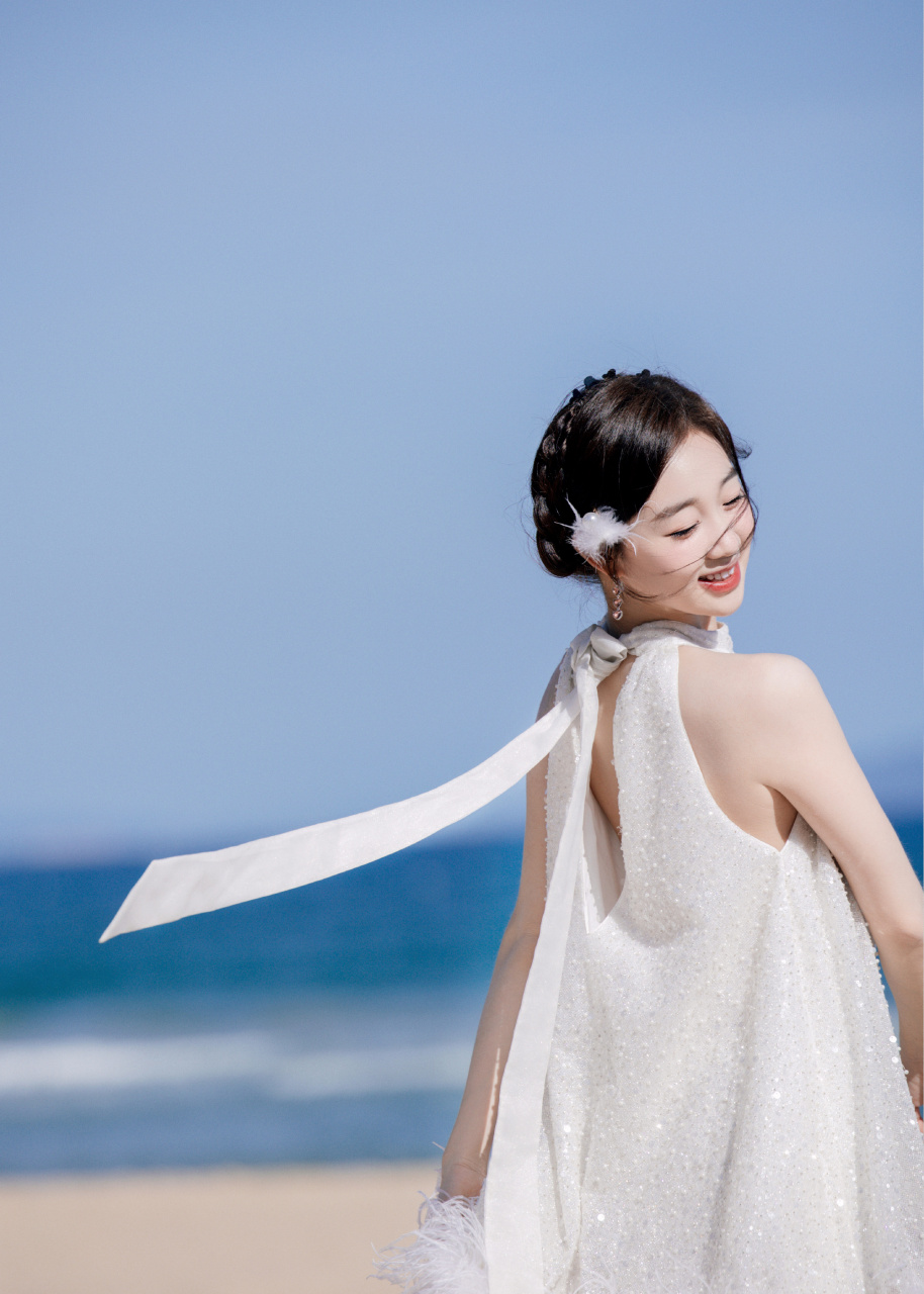 李子璇甜美海边大片