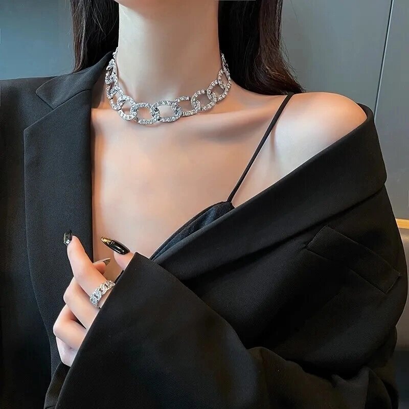 锁骨部位女生头像分享