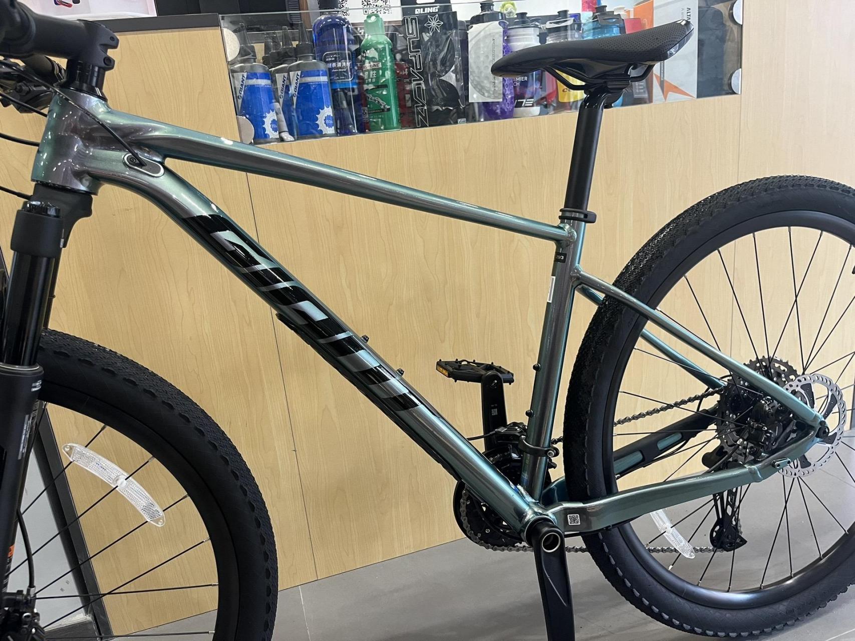 捷安特新款xtc.  slr3,特点是头管!