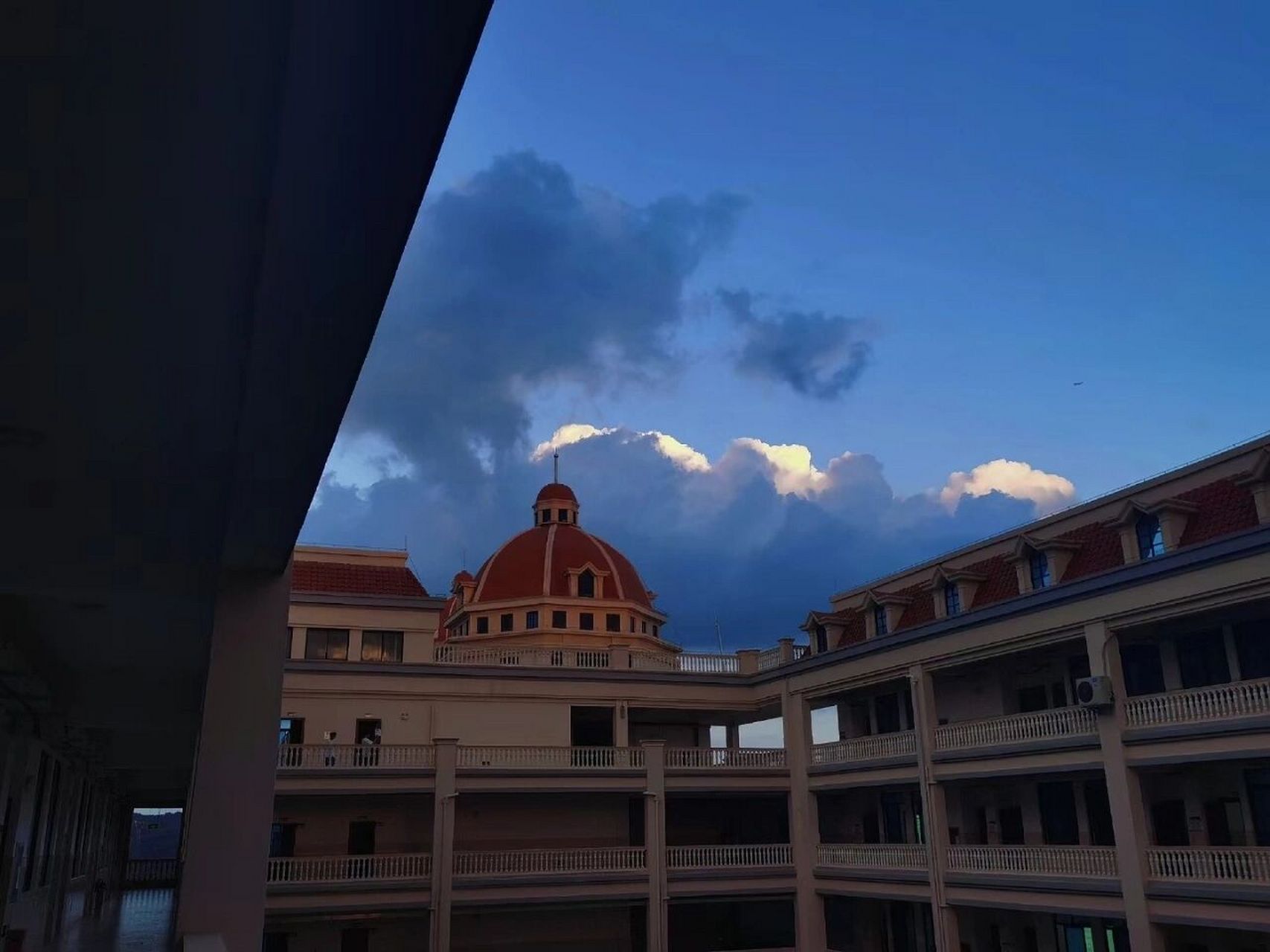 广西外国语学院 空港图片