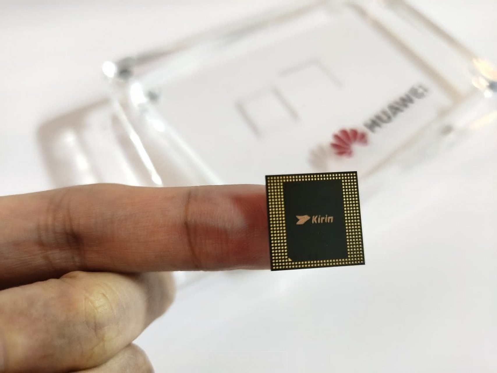 mate60系列或搭载】近期越来越多业内消息指出,华为麒麟芯片要回归了!