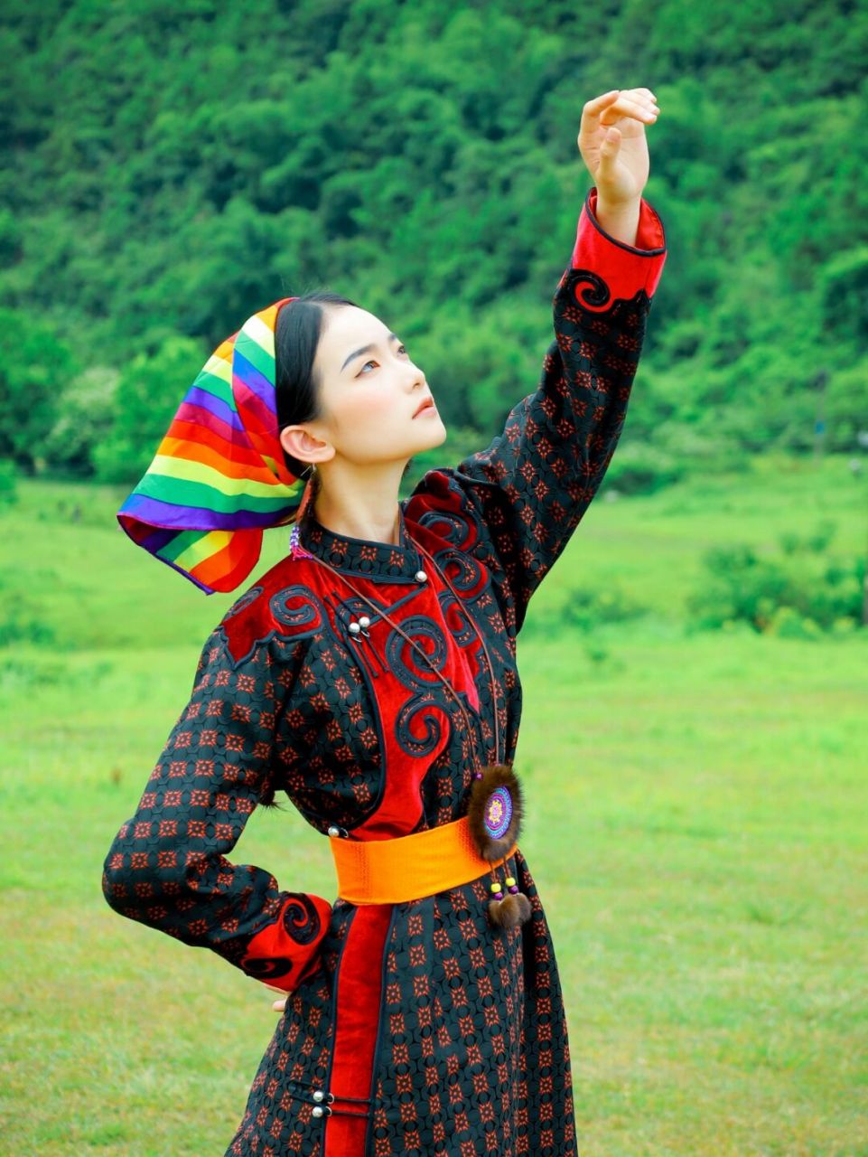 ❤️鄂温克族简介: 作为一个跨界民族,国内的鄂温克族主要聚居在